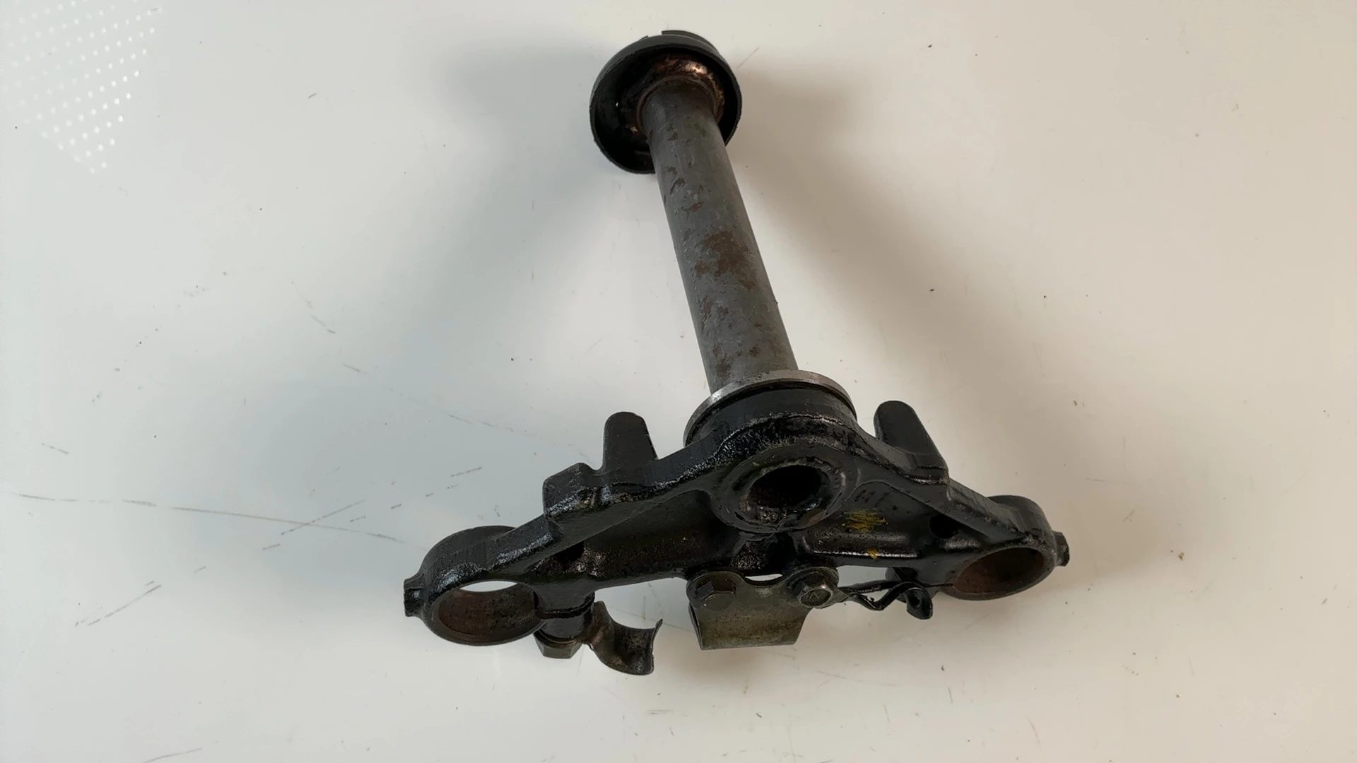 Suzuki TS125 TS 125 125cc Lower Fork Bridge Triple Tree 1971-76 OEM 51410-28012 - Image 2