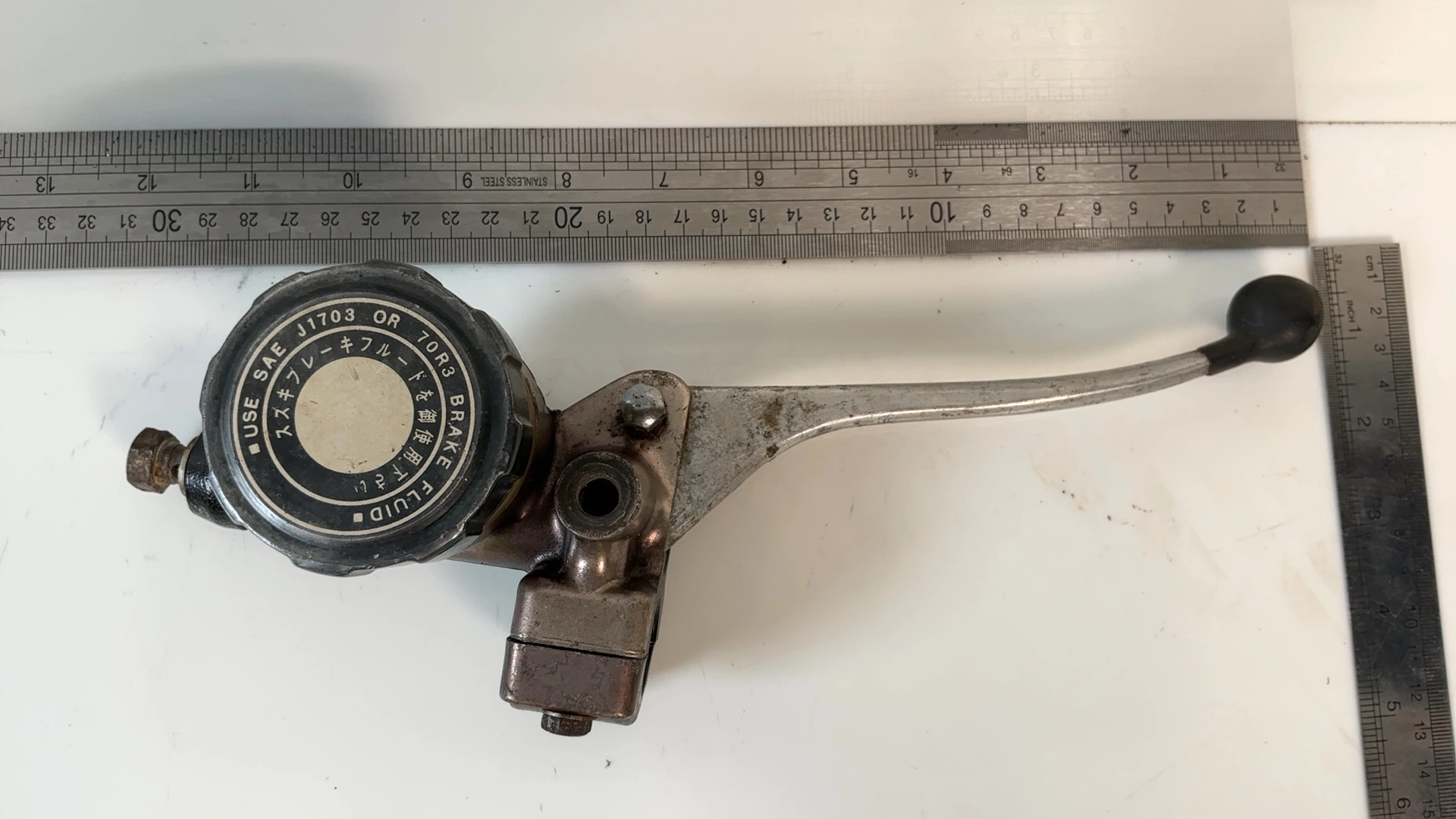Suzuki GT380 GT 380 380cc Front Brake Master Cylinder 1972-1977 OEM 59600-33610 - Image 4