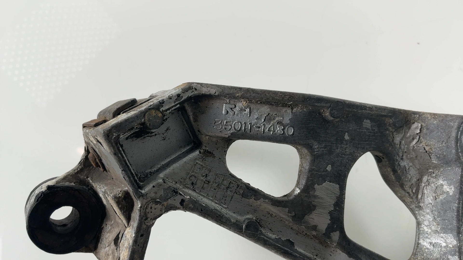 Kawasaki ZXR750 ZX750H 750 Right Rear Foot Rest Hanger 1989-1990 OEM 35011-1480 - Image 6