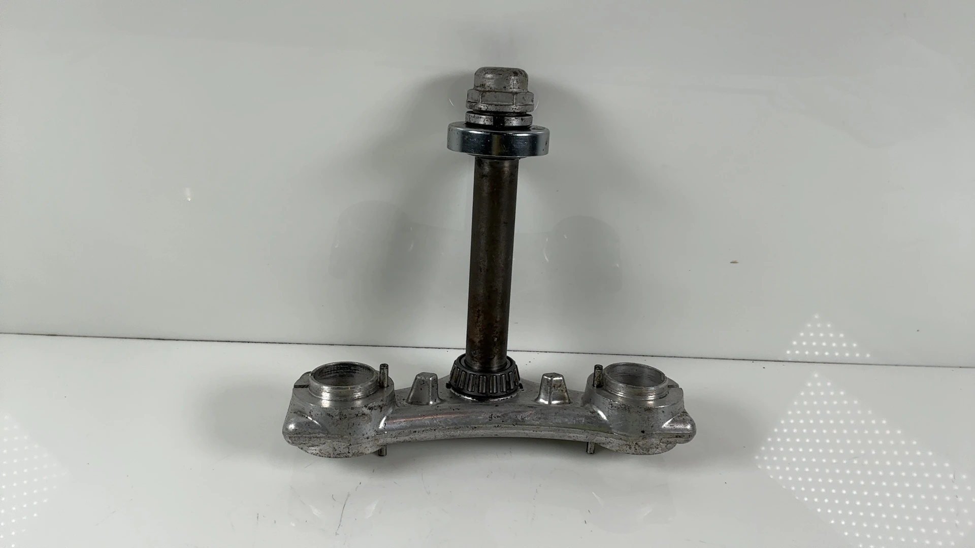 BMW R90S R90/6 900cc Lower Triple Tree Fork Clamp 1973-1976 OEM 31421232320