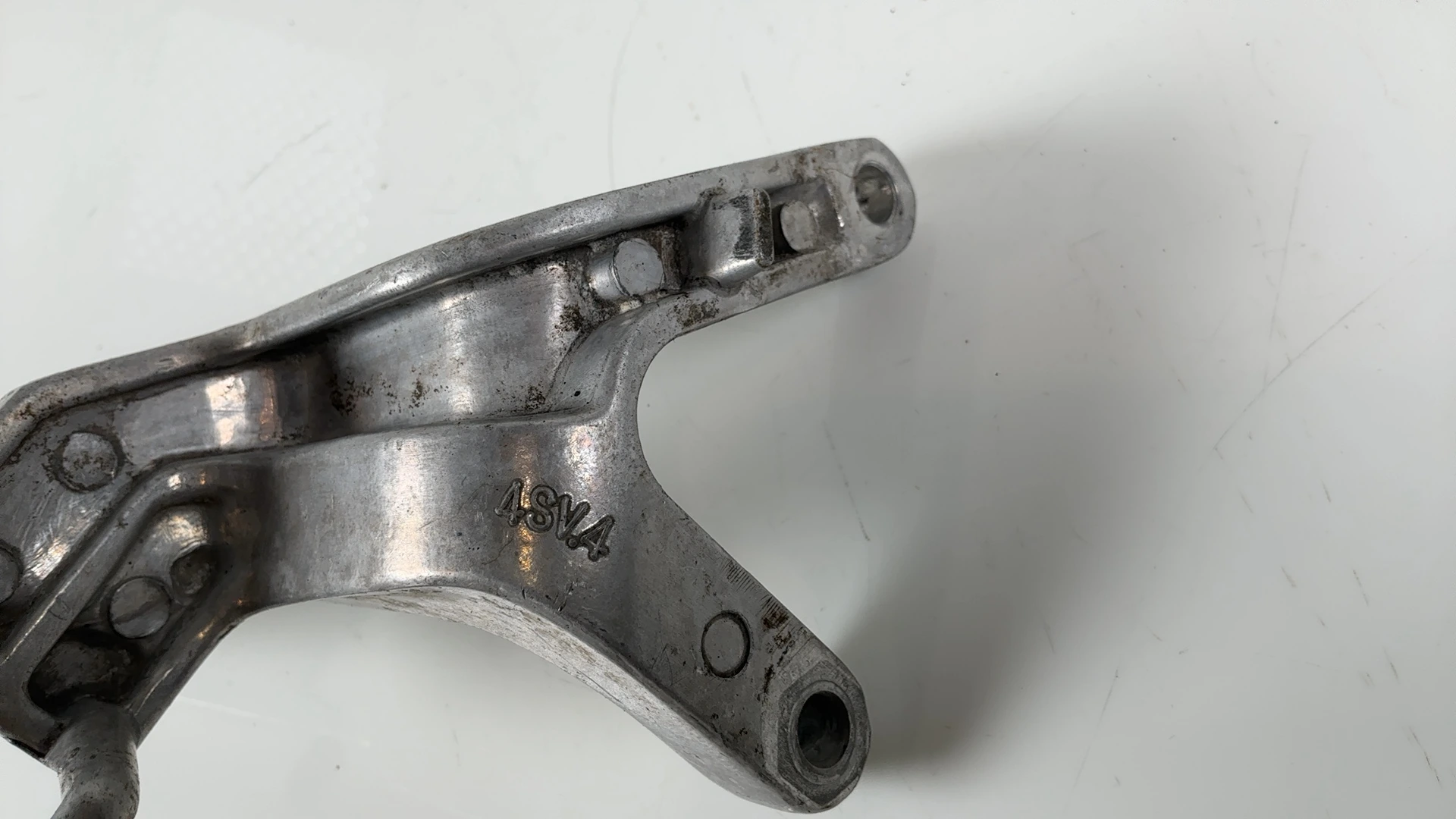 Yamaha YZF1000R Thunderace 4SV 1000 Pillion Footrest 1996-01 OEM 4SV-27430-00-00 - Image 6