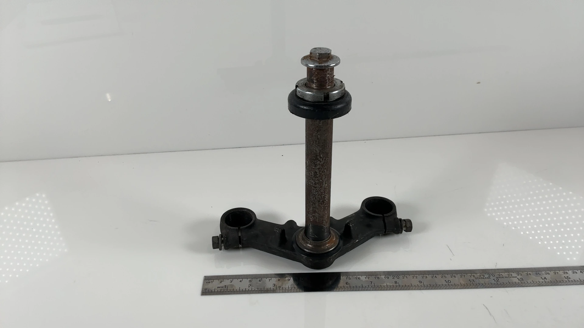 Kawasaki KZ200 KZ200A Lower Triple Tree Clamp Steering Stem 1977 1978 44037-110