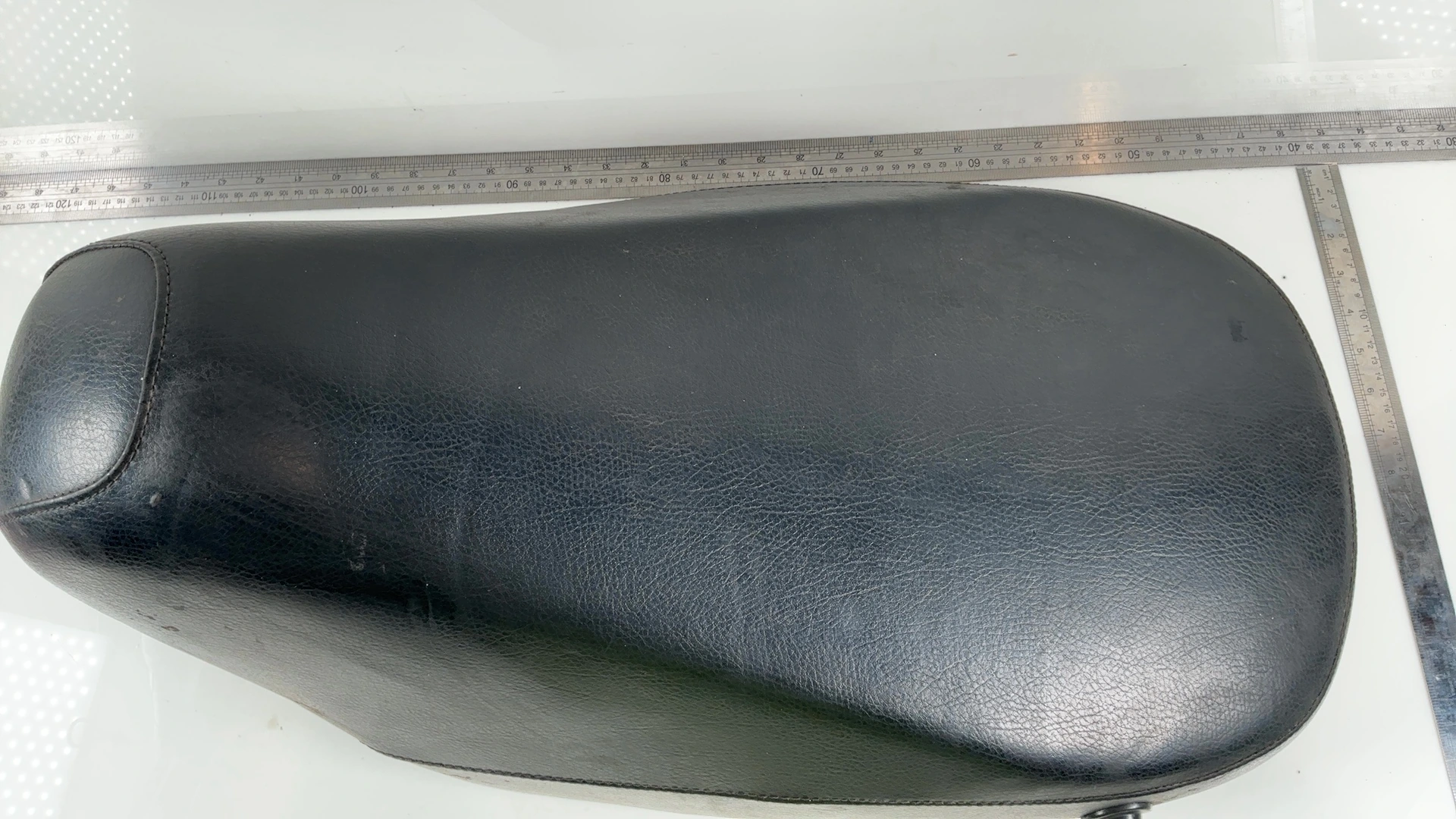 KYMCO Super 9 50cc Scooter Seat Unit 2005-2009 OEM 77201-KGB5-900 - Image 5