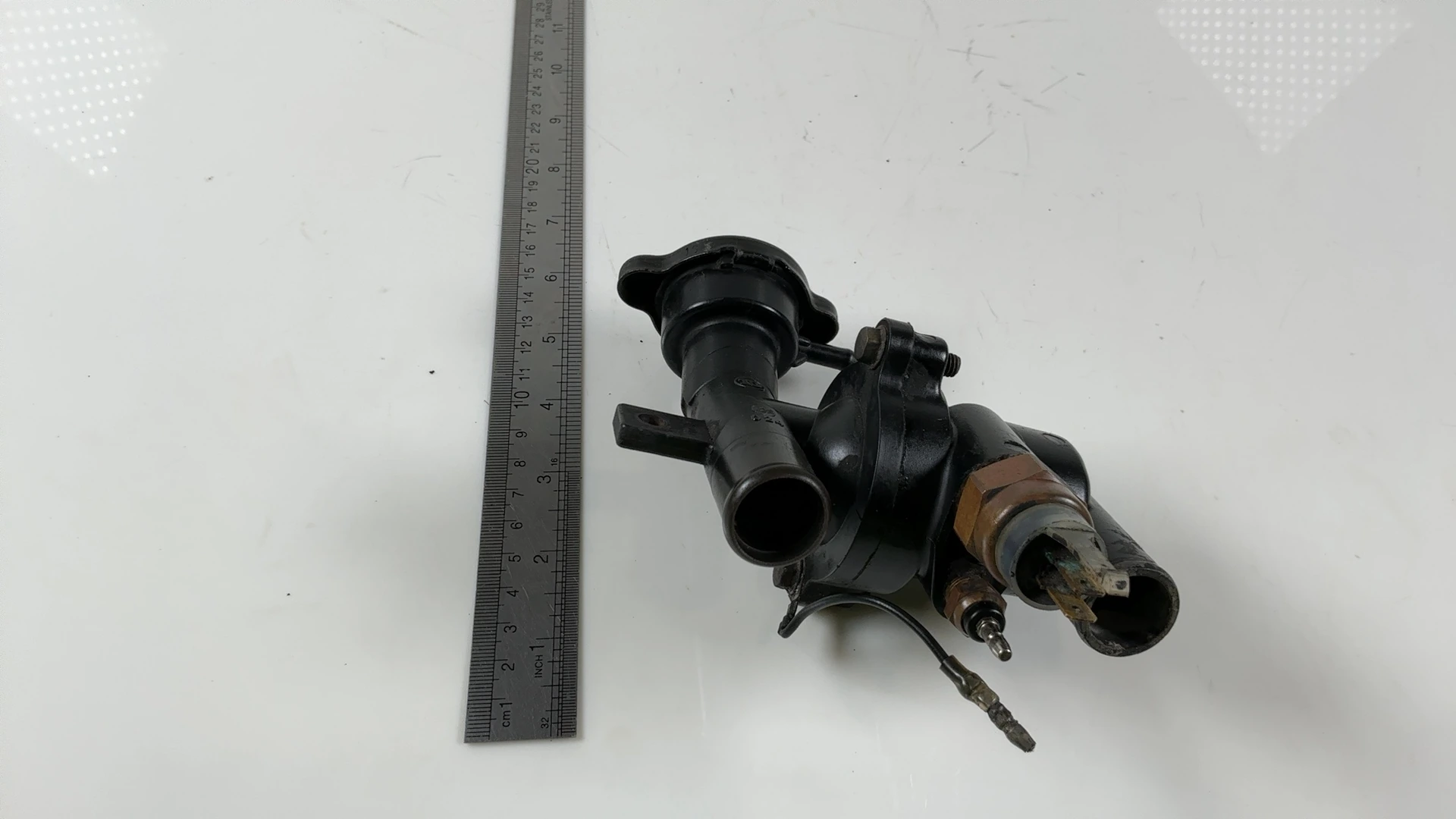 Yamaha Super Tenere XTZ750 3LD 750cc Thermostat Housing 1989-1990 OEM 3LD1241700 - Image 4