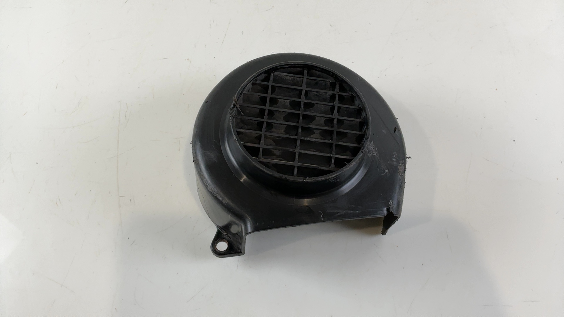 Peugeot Speedfight 1 50 Engine Cooling Fan Cover 1996-2000 OEM 734067