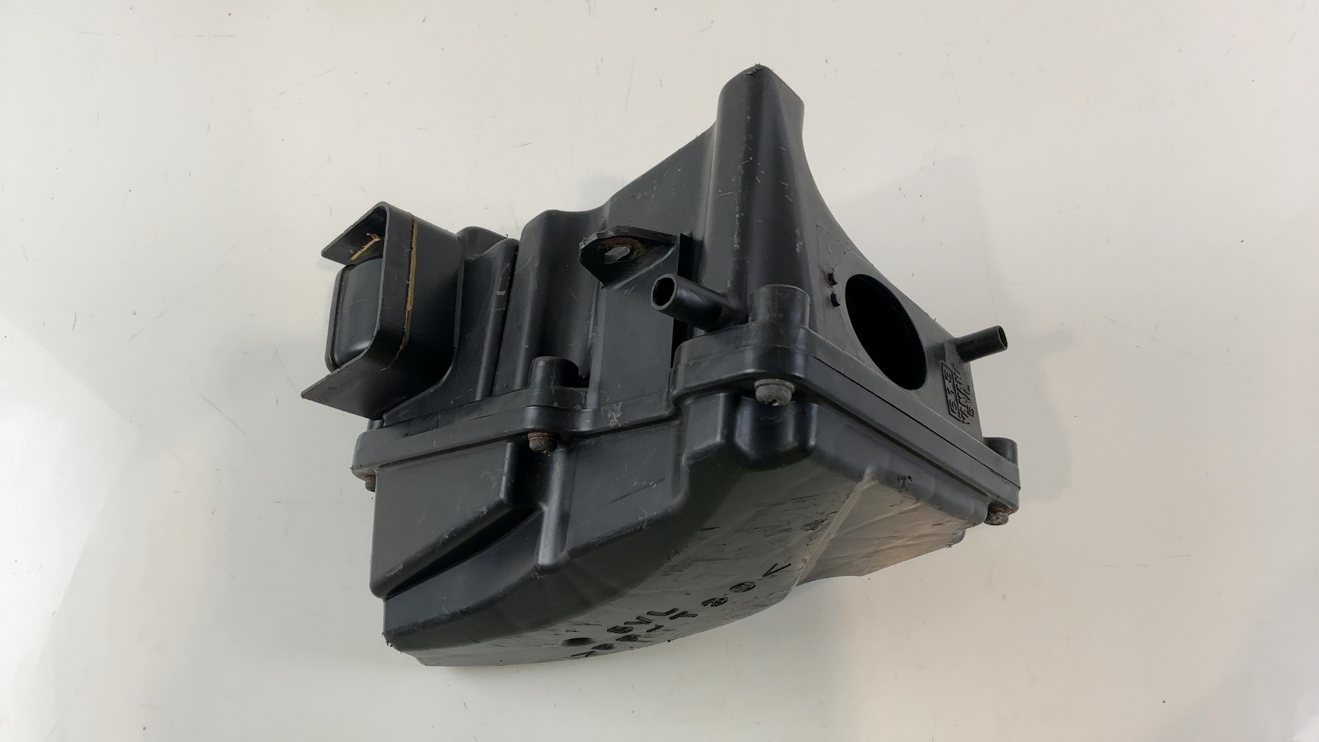 Yamaha YBR 125 YBR125 125cc Air Filter Box 2005-2010 OEM 5VL-E4411-00 - Image 2