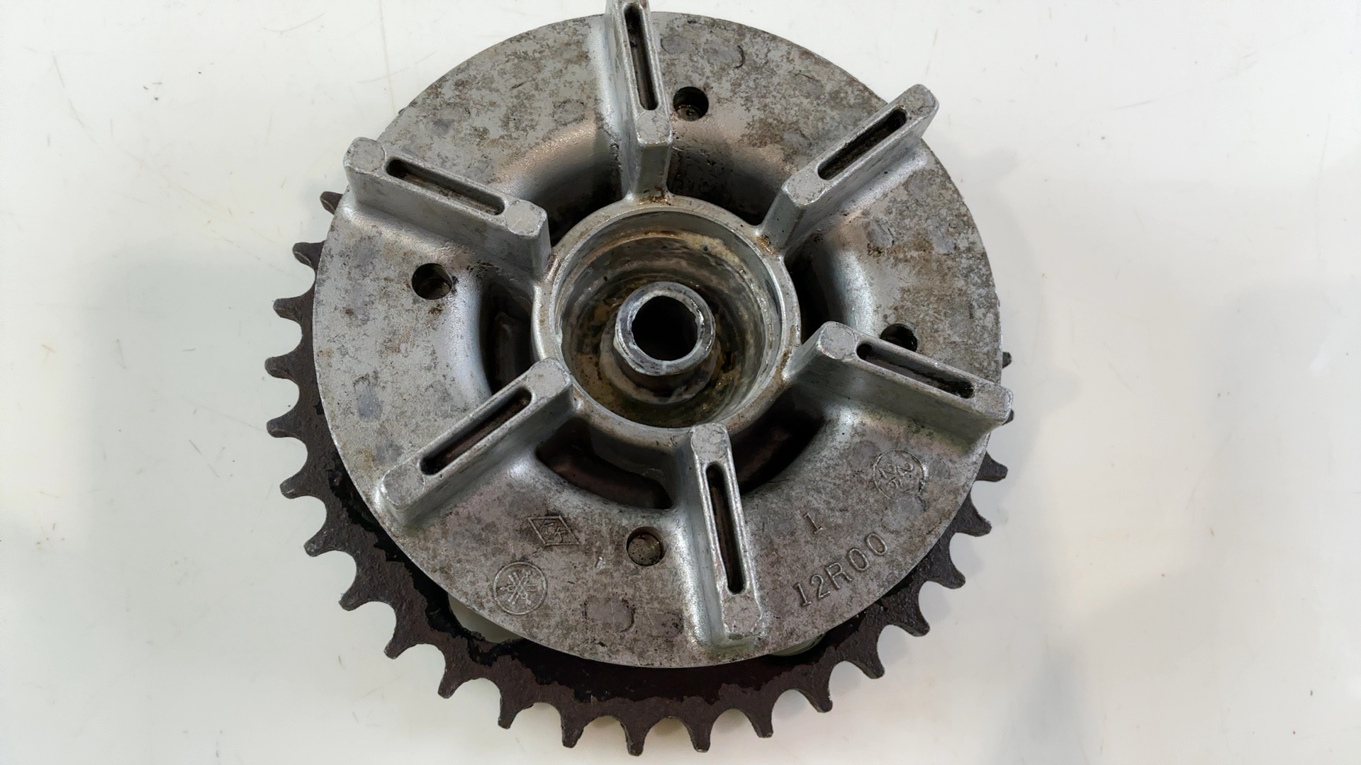 Yamaha XS400 Maxim Seca XS400R 400cc Rear Sprocket Hub 1982-1983 12R-25366-00-39 - Image 4