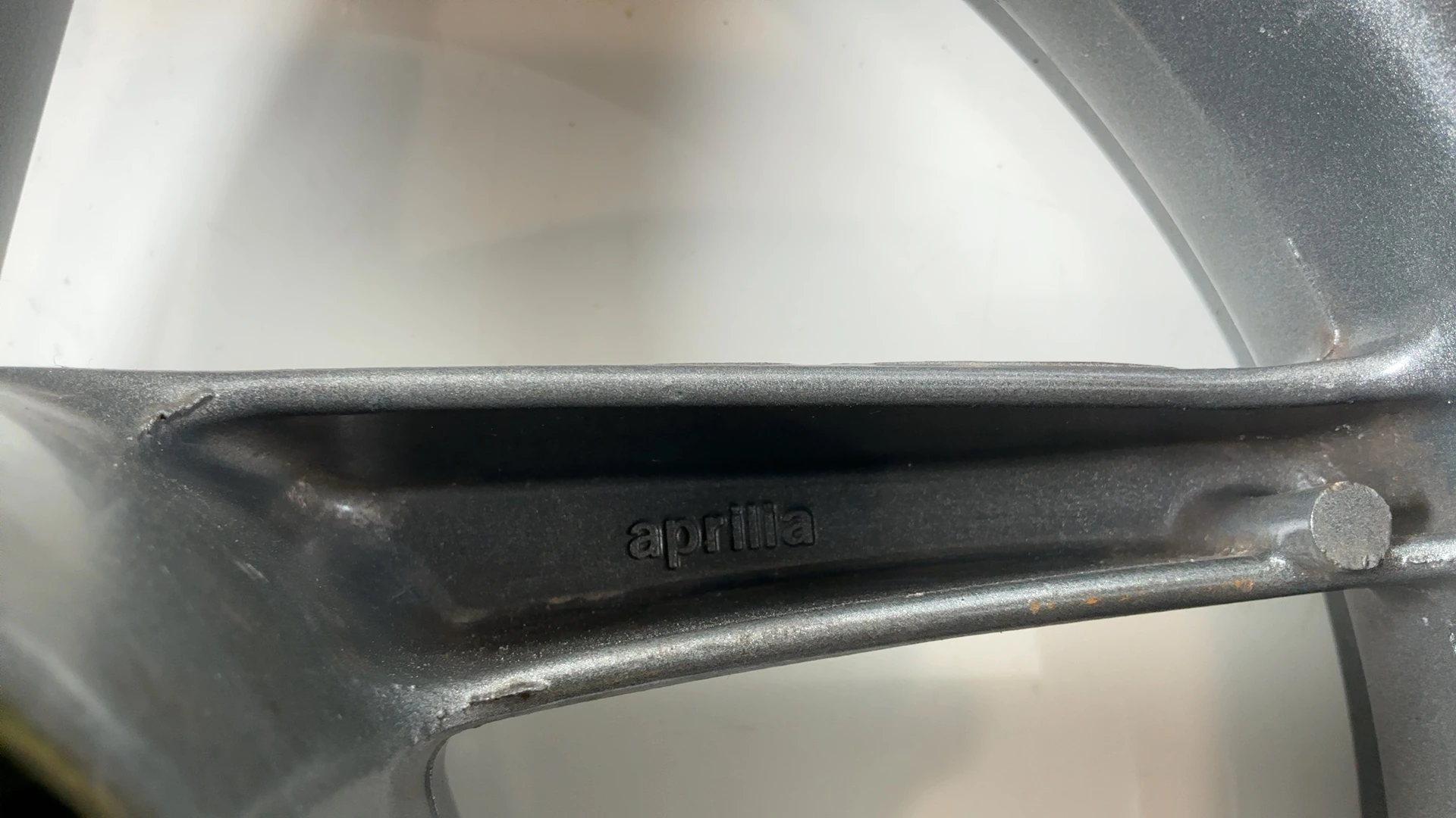 Aprilia SR 125 125CC Front Wheel Rim 1999-2001 OEM 8208705 Grimeca 13x3.50 - Image 7