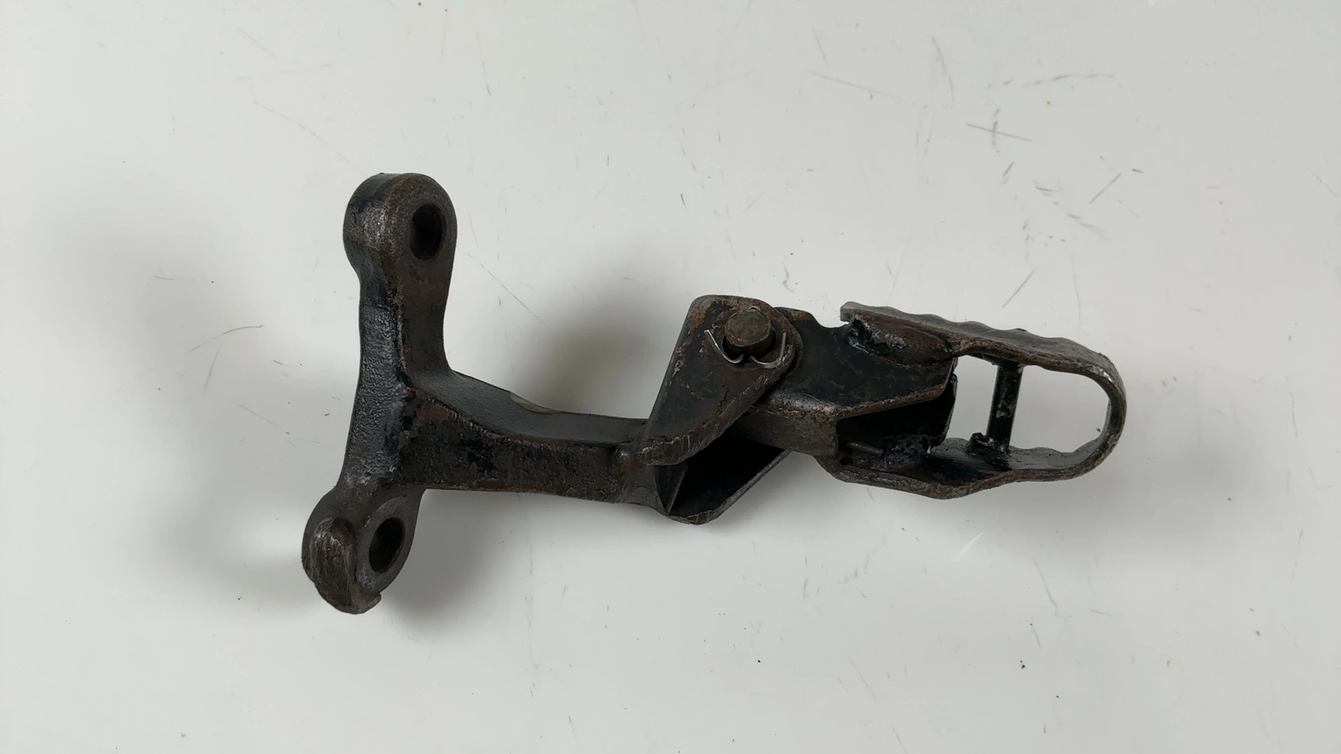 Suzuki DR-Z250 DRZ250 250cc Right Foot Peg Mount Bracket 2001-07 43510-14D12-019