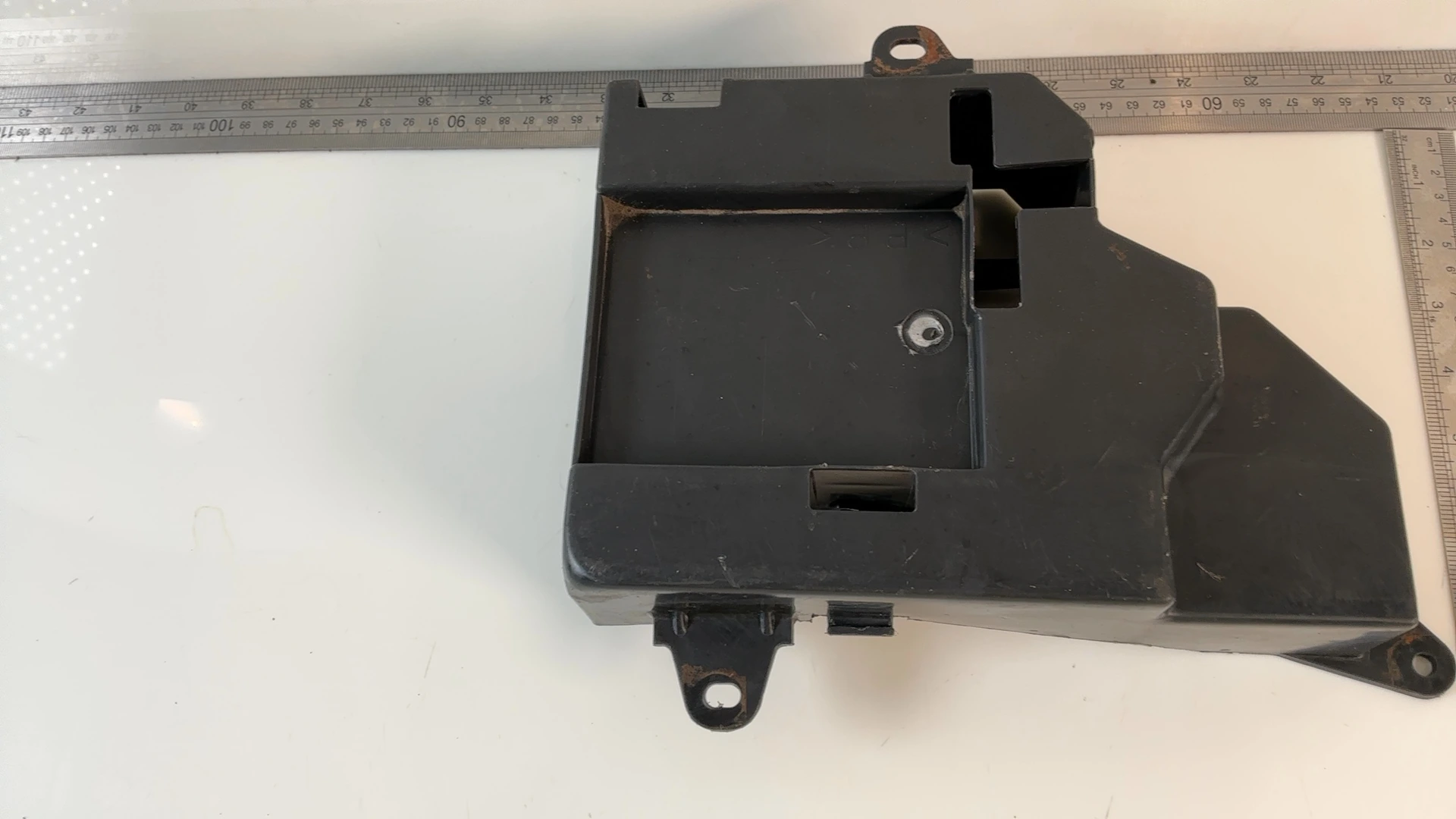 Yamaha YBR 125 RE05 125cc Battery Box Holder 2005-2014 OEM 5VL-H212B-00 - Image 3