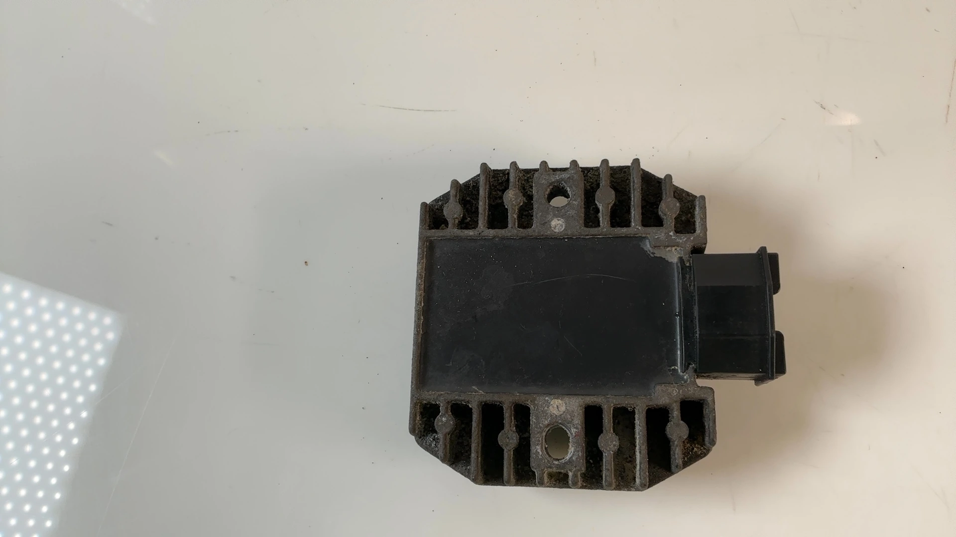 Honda Lead NHX110 108cc Regulator Rectifier 2008-2010 OEM 31600-GFM-901 - Image 2