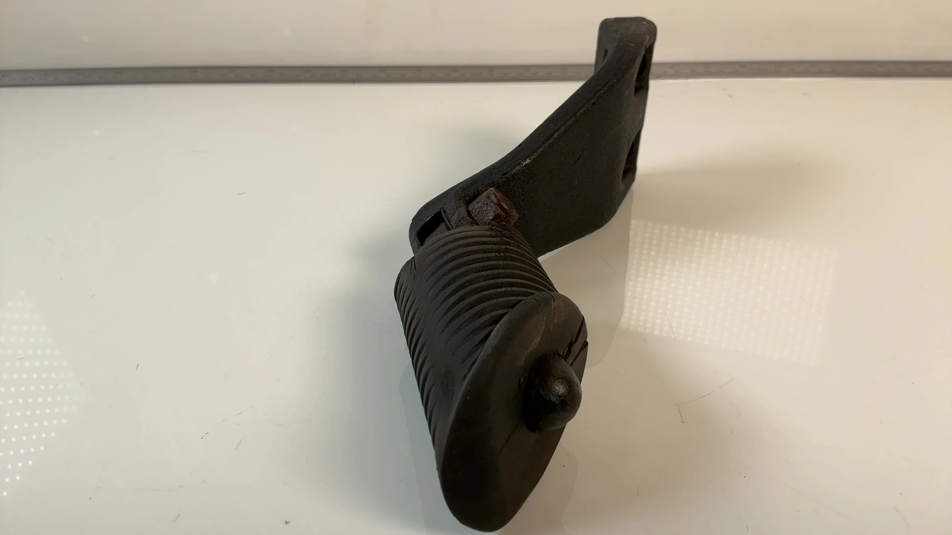 Harley Dyna Street Bob FXDB 1584 Passenger Foot Peg Mount 2006-2017 OEM 50210-06 - Image 6