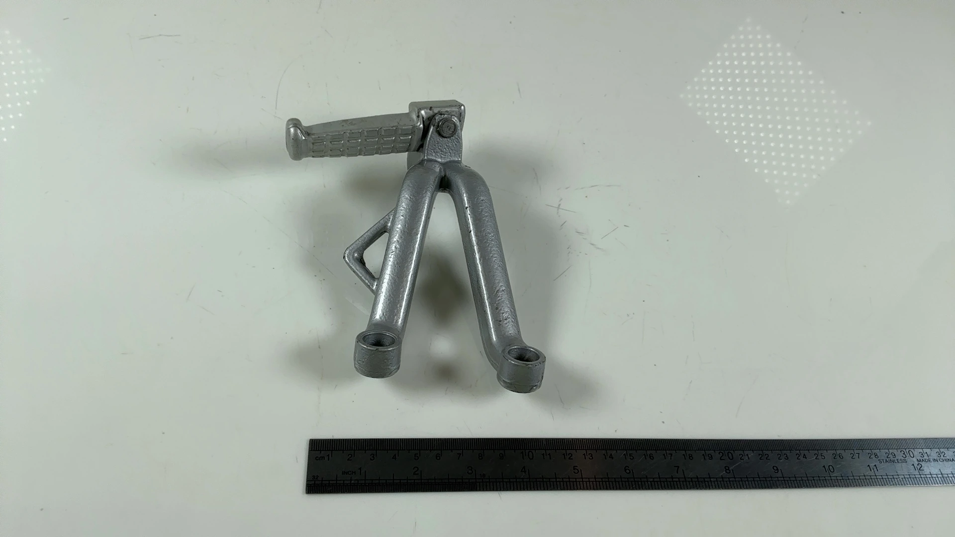 Triumph TT600 T2080492 600CC Rear Left Footrest Hanger 2000-2003 OEM  T2080512 - Image 5