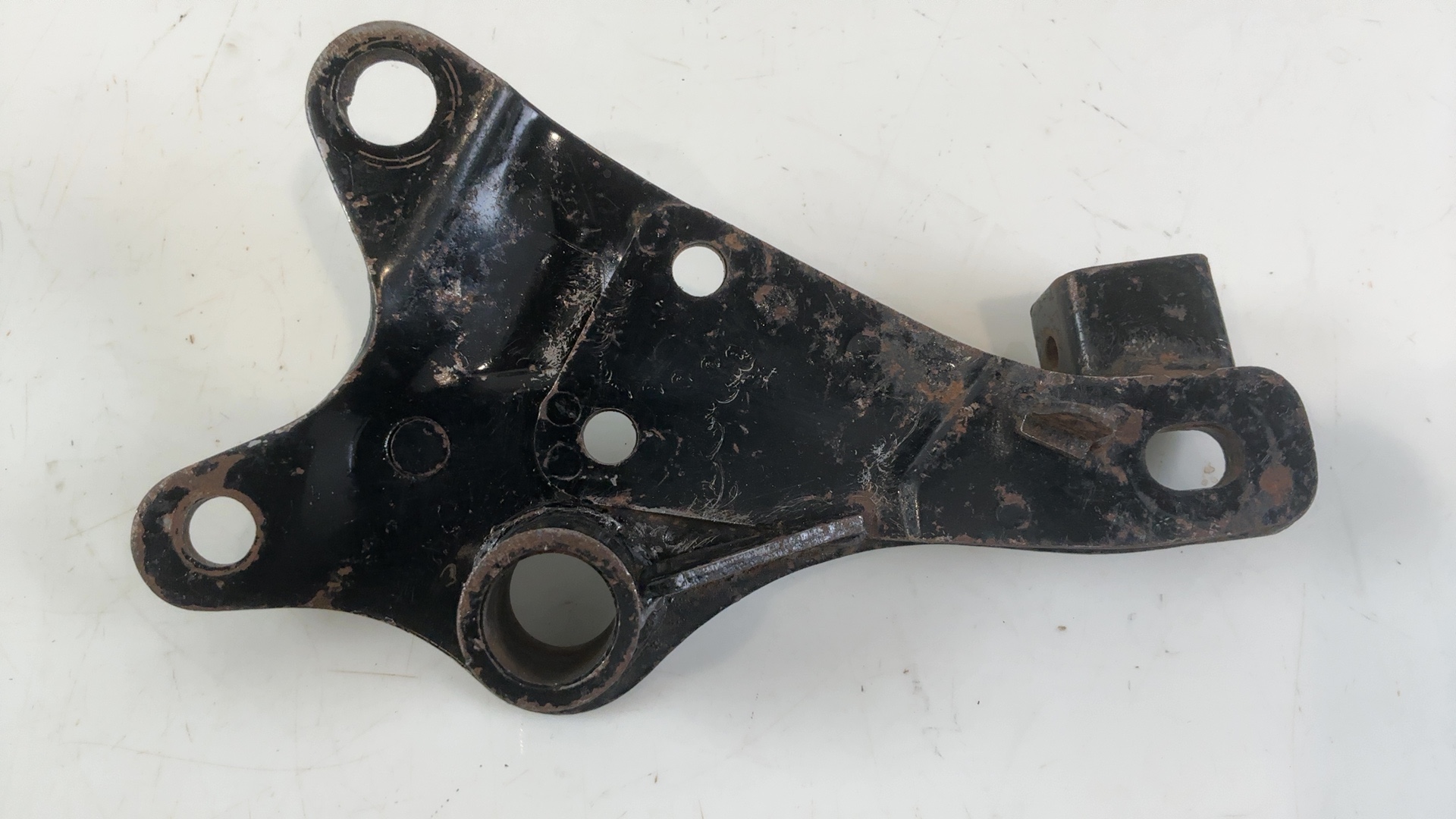 Yamaha RD250 RD350 250 350 CC Rear Right Footrest Bracket 1973-1975 360-21446-00 - Image 2