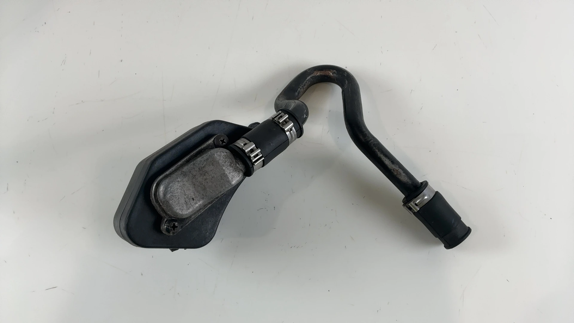 Vespa Primavera 50 2T Secondary Air Box Filter Valve 2013-17 OEM 8318595 Piaggio - Image 1