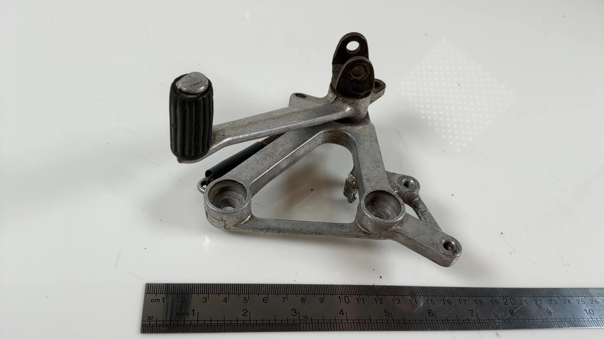 Honda CBR400RR NC23 400cc Front Right Footrest Bracket 1988-89 OEM 50611-KY2-700 - Image 5