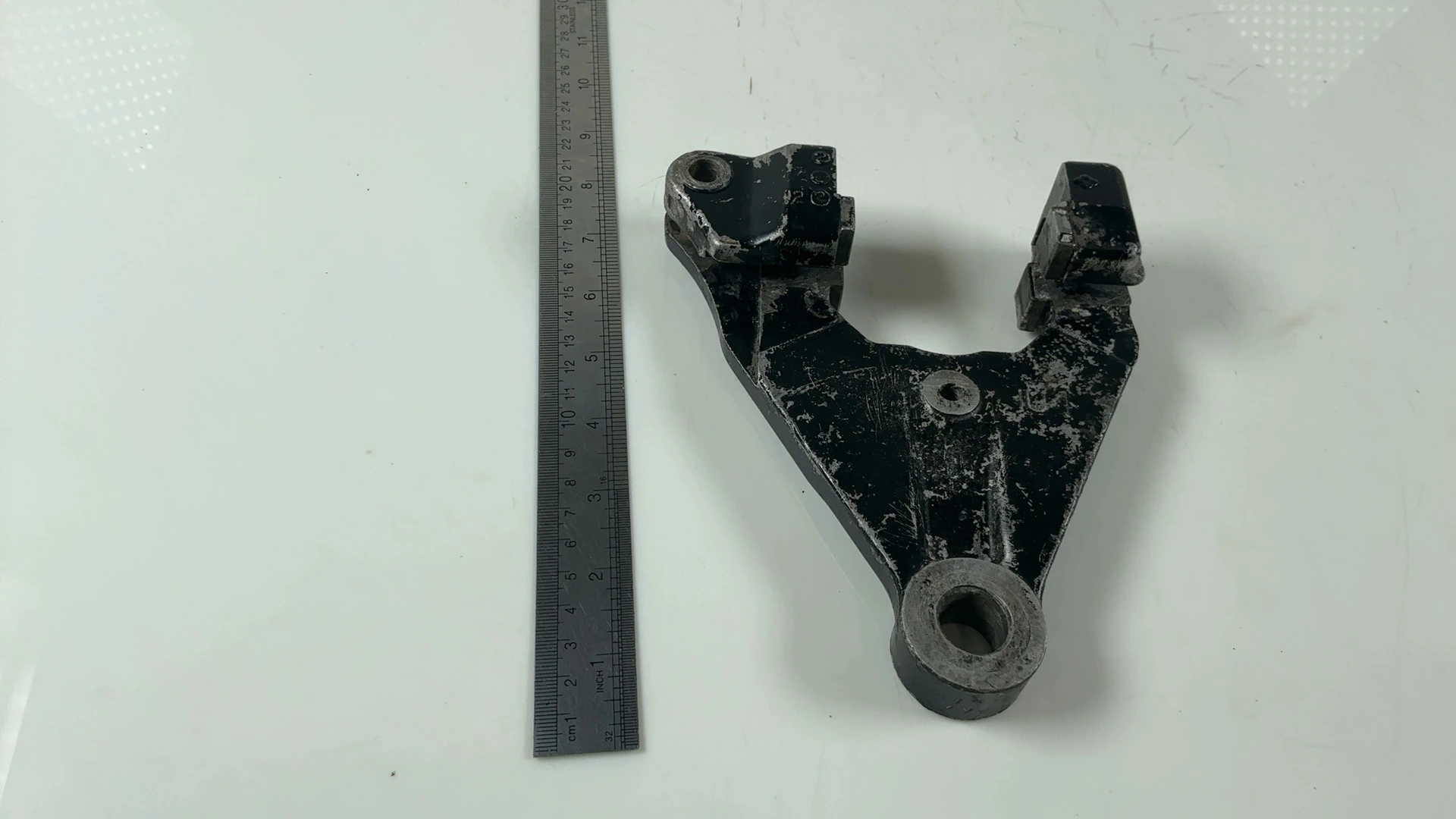 Yamaha XS500 DOHC 500CC Rear Brake Caliper Hanger Bracket 1976-1978 1J3-25810-54 - Image 4