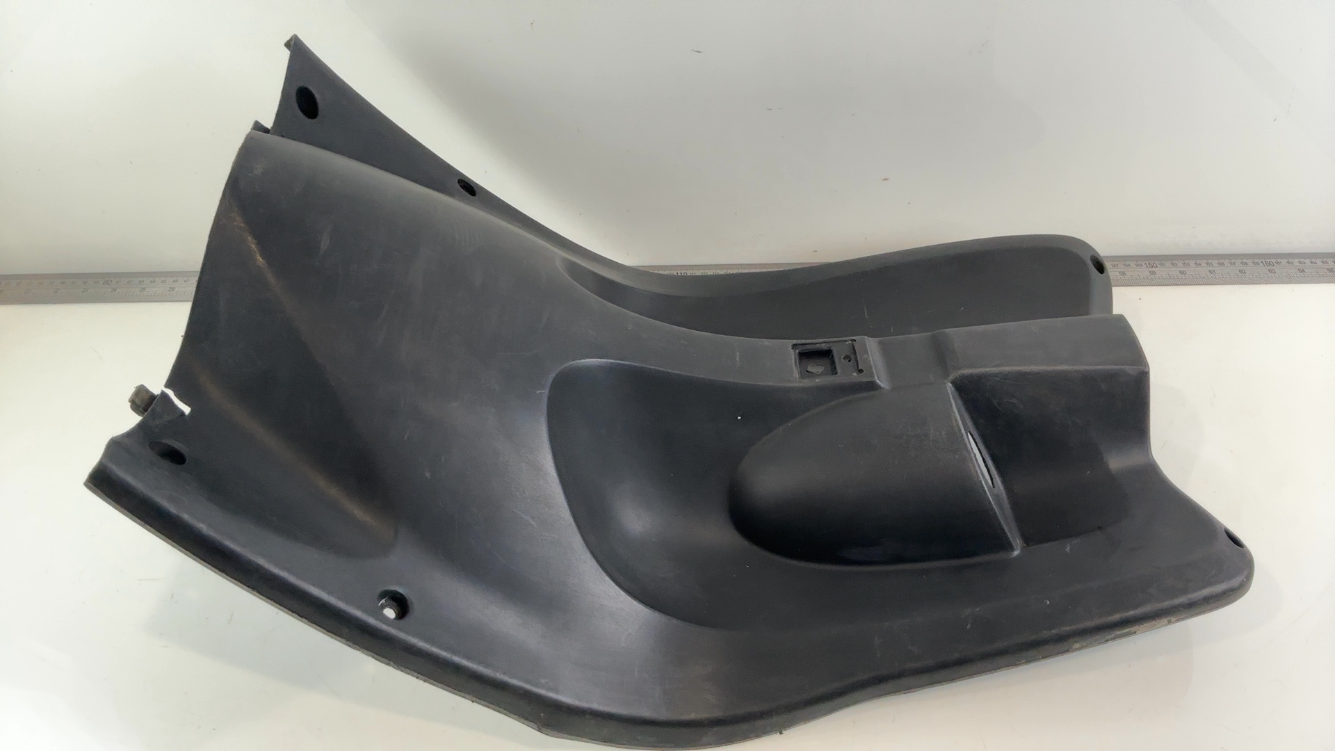 Yamaha Neo's YN50 50cc Inner Leg Shield Panel 2008-2015 OEM 5C2-F8312-00-00 - Image 3