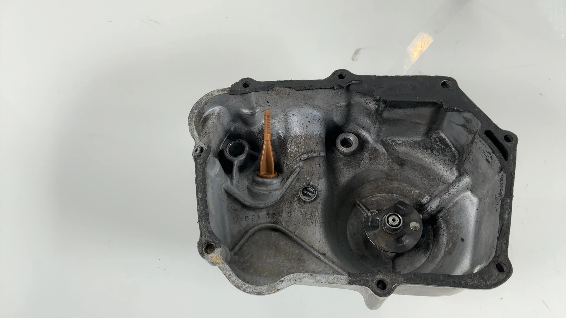 Honda Trail CT70 70cc Right Engine Clutch Cover 1991-1994 OEM 11330-045-010 - Image 5