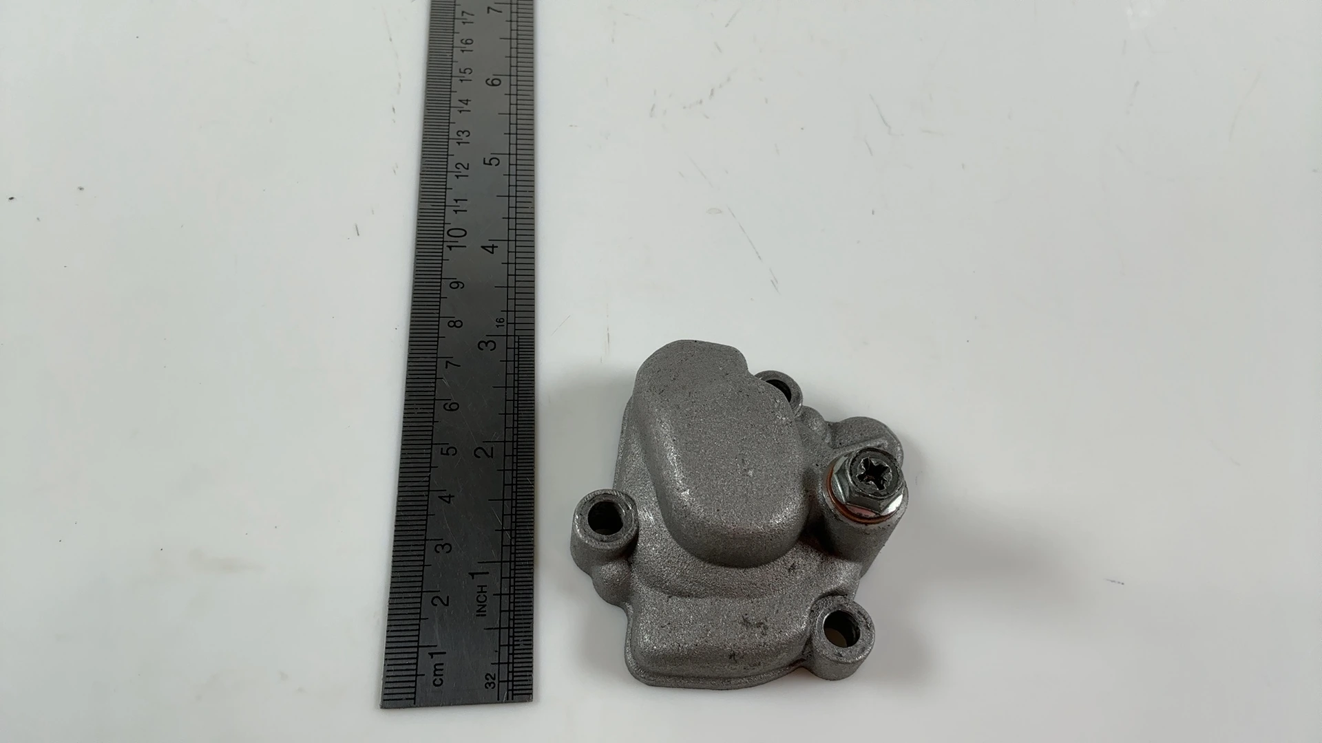 Yamaha DT125LC DT125 125cc Water Pump Cover 1985 1986 1987 OEM 10V-12422-00 - Image 4