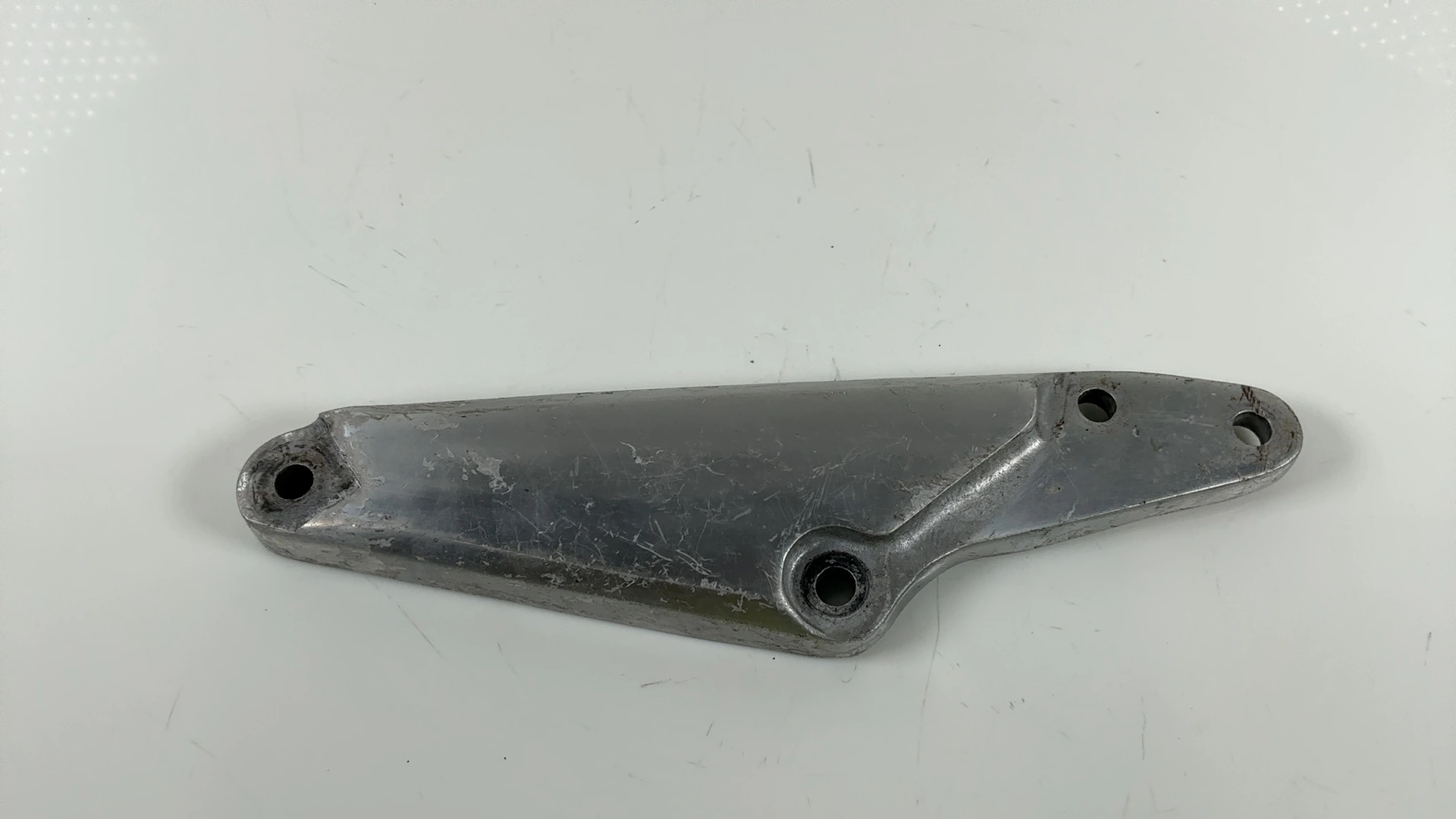 Suzuki GS650 GS650G 650cc Left Muffler Footrest Bracket 1981-83 OEM 43821-34210 - Image 2