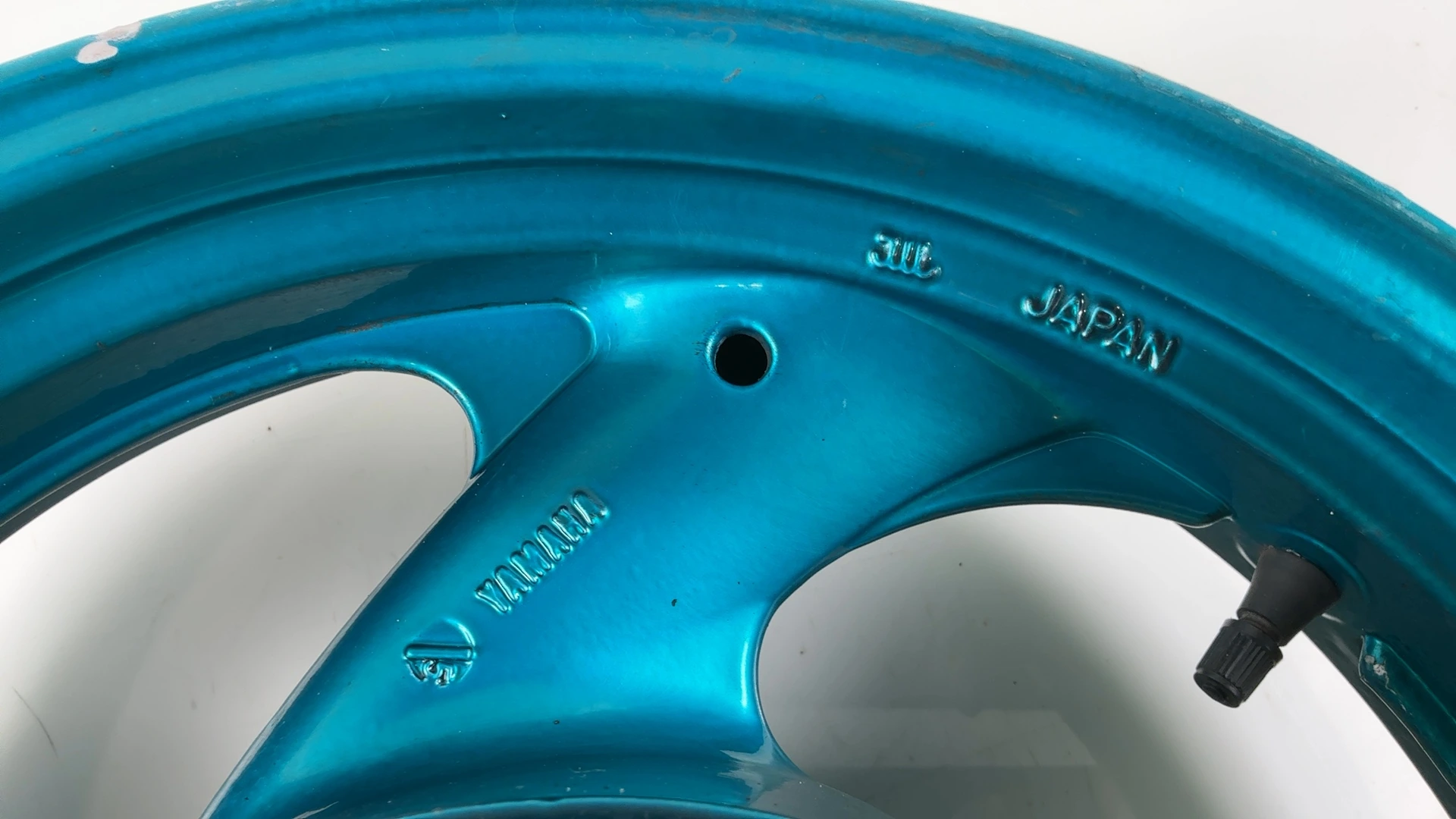 Yamaha FJ1200 3CV 1200cc Rear Wheel Rim 1989-1997 OEM 3CV-25338-00-WG Asahi R-75 - Image 7