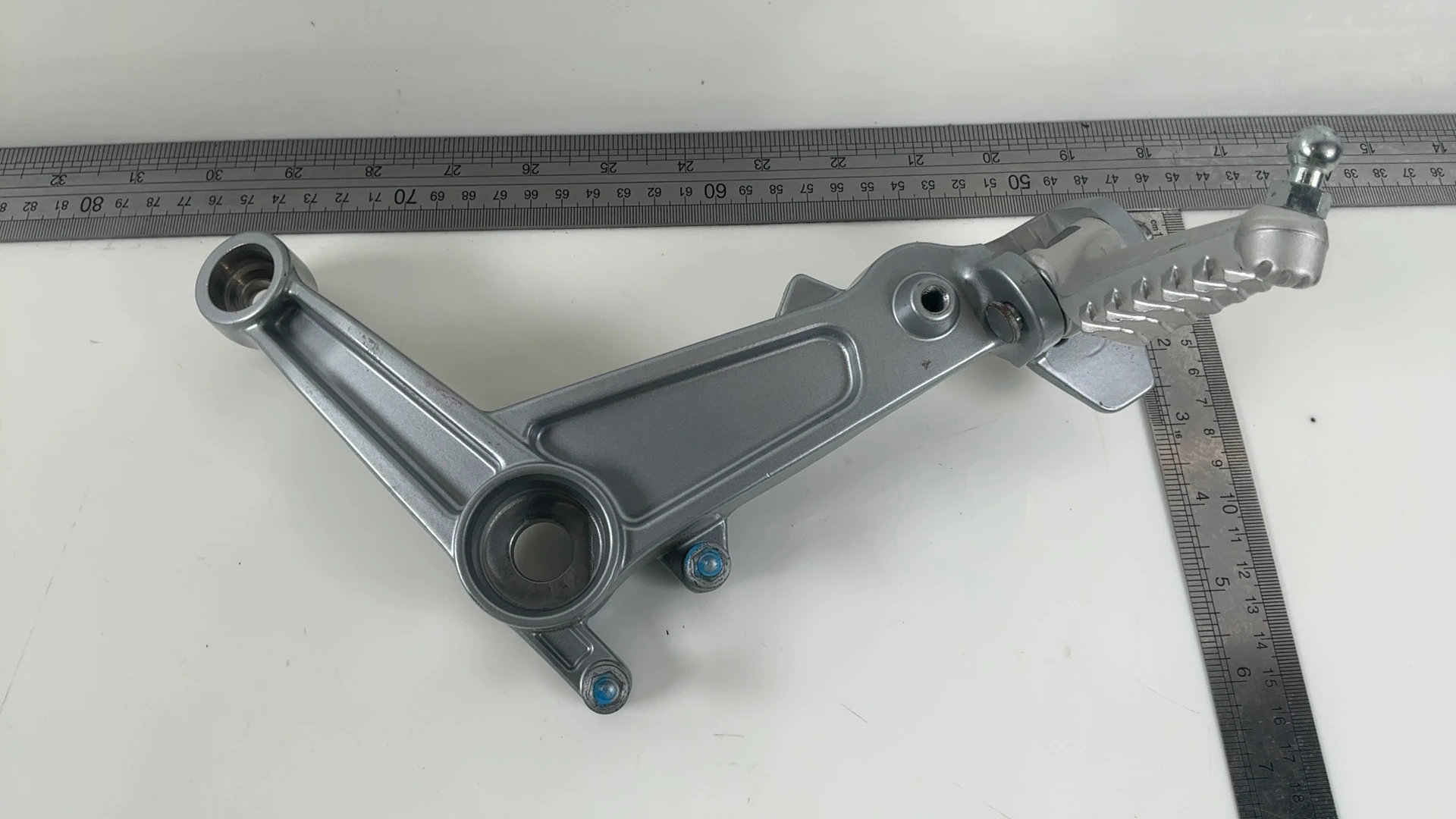 Aprilia RS660 Tuono 660 660cc Front Right Footrest Bracket 2021-26 OEM 2B005203 - Image 3