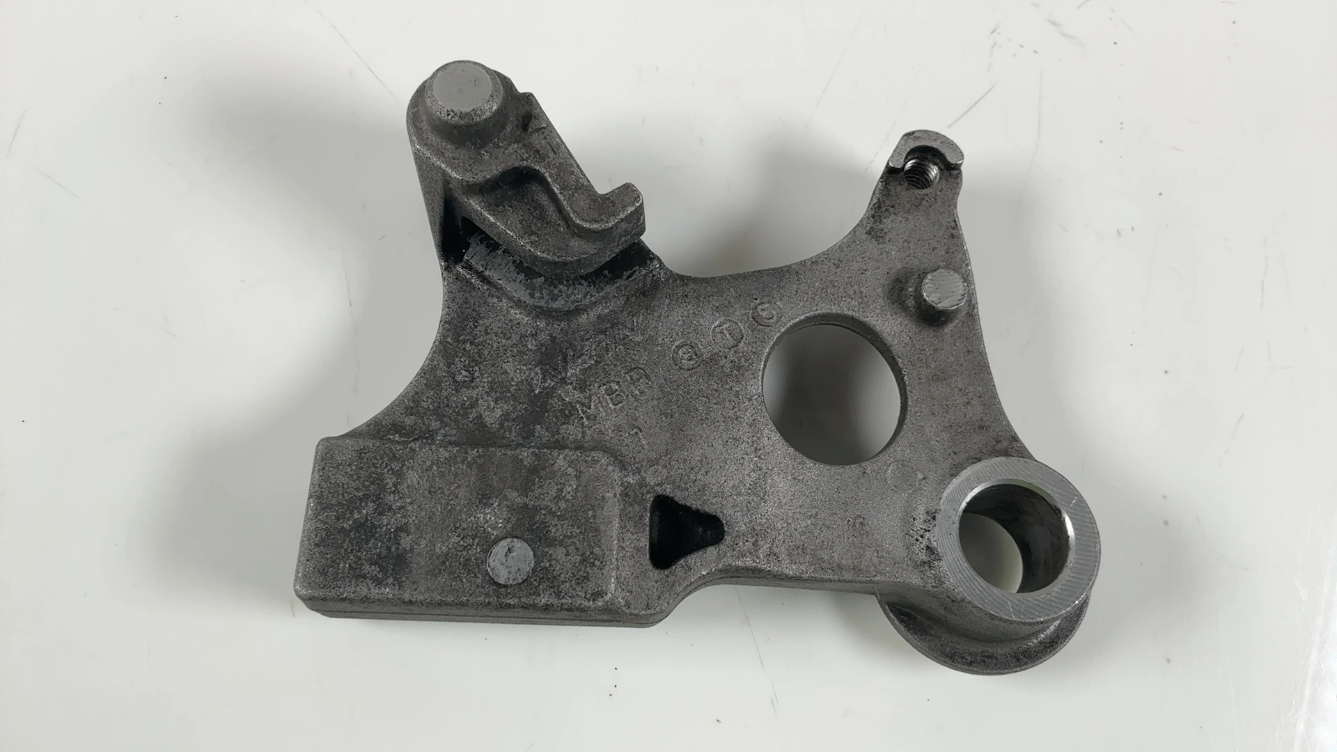 Honda CBR600F CBR600F4 600 CC Rear Brake Caliper Bracket 1999-2000 43110-MBB-006