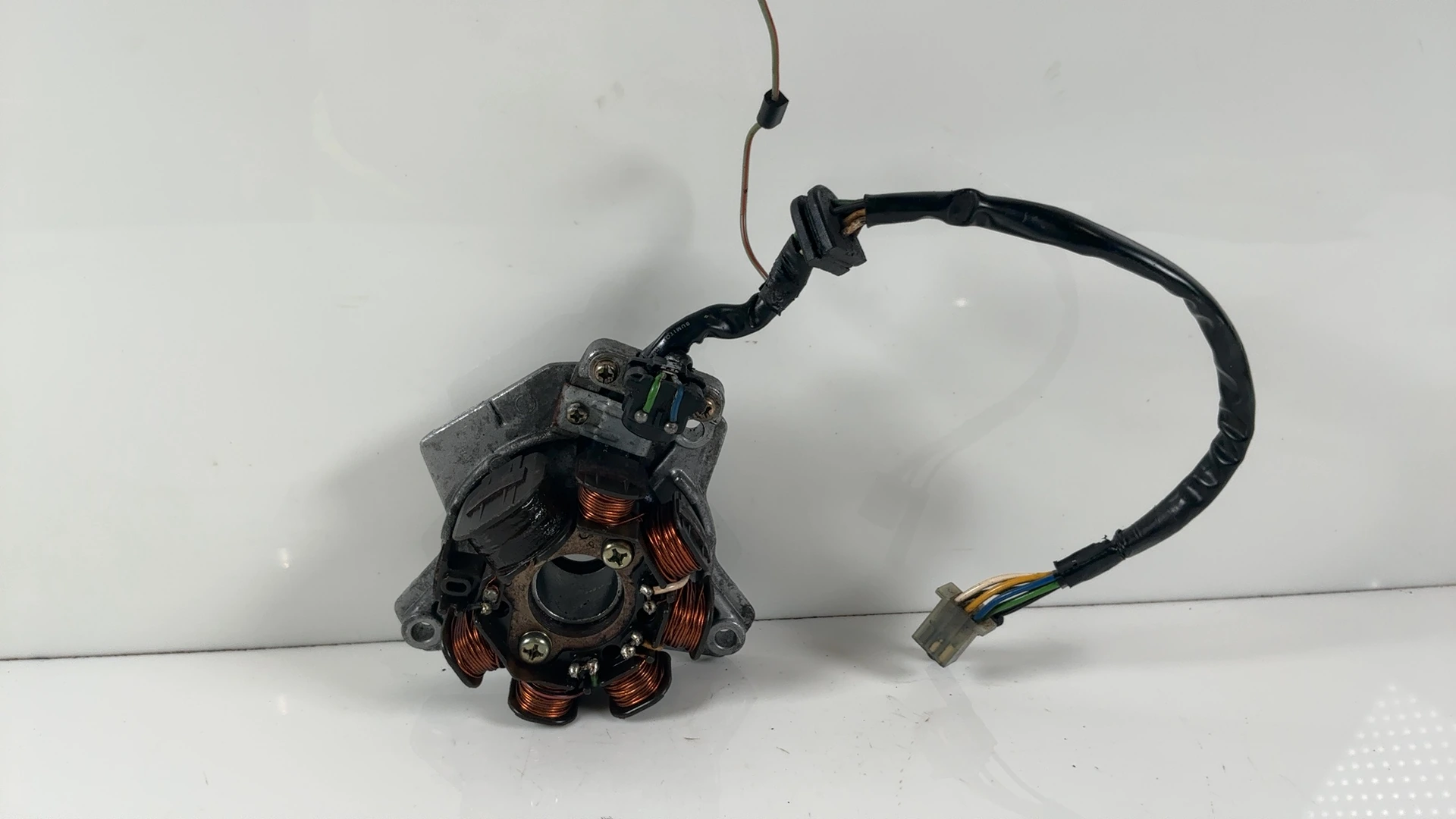 Honda CG125 CG125W 125cc Stator Coil and Plate 1999-2000 OEM 31120-KY0-981