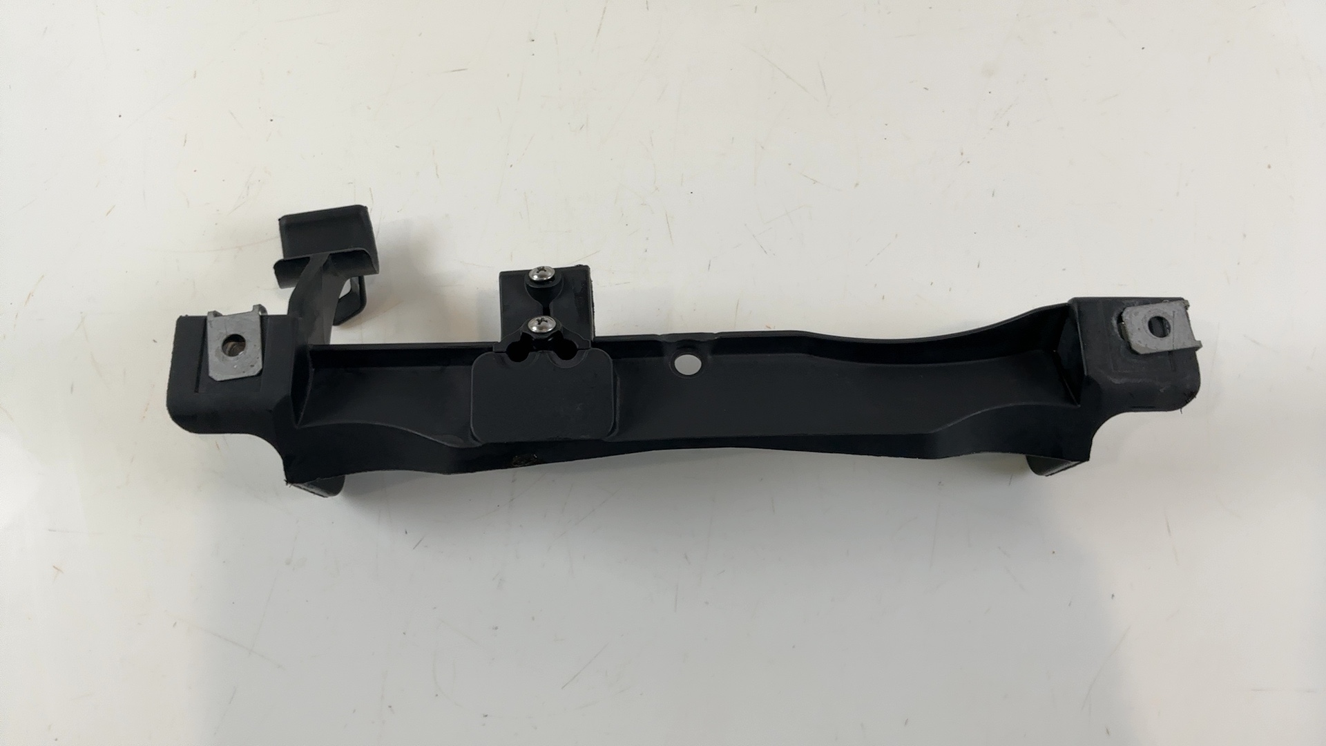 Aprilia Tuono 660 Factory 660cc Fluid Hose Support Bracket 2026 OEM 2B013333 - Image 2
