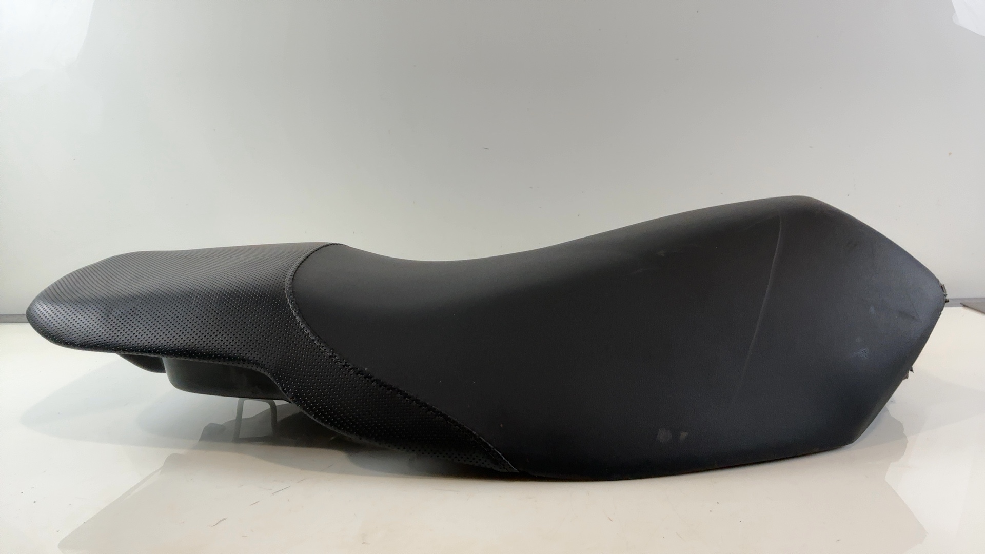 Peugeot Speedfight 2 50cc 100cc Dual Seat Saddle Bench 1997-2009 OEM 1173482700 - Image 7