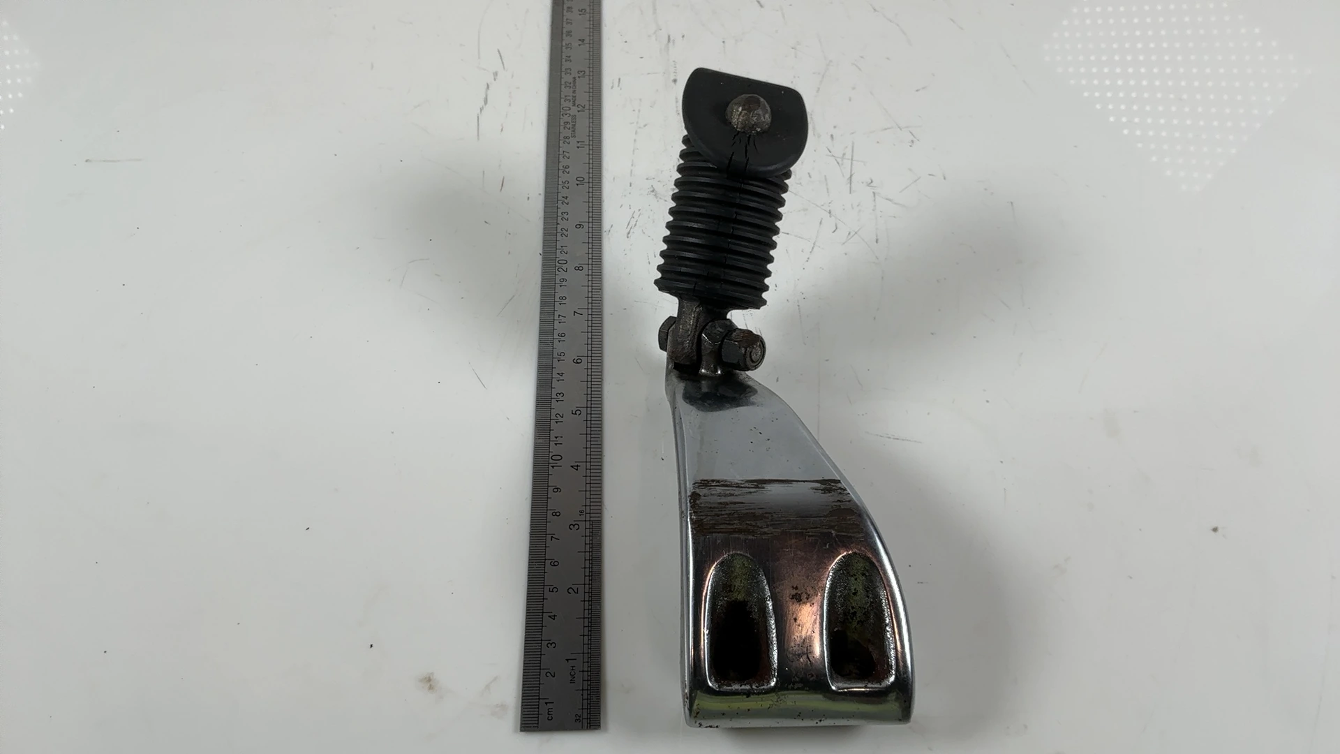 Harley Dyna FXD 1584 Mid Control Left Foot Peg Bracket 1991-2017 OEM 50639-90A - Image 4
