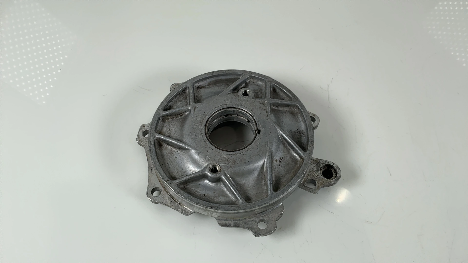 Honda CX500C Custom 500cc Crankshaft Bearing Holder Cap 1980-1981 11140-415-000 - Image 3