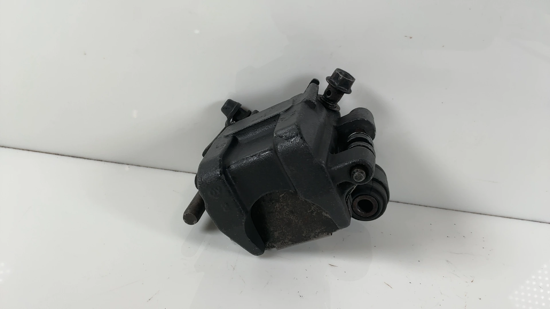 Honda CB400 Super Four NC31 400cc Rear Brake Caliper 1992-1998 OEM 43100-MY9-006 - Image 2