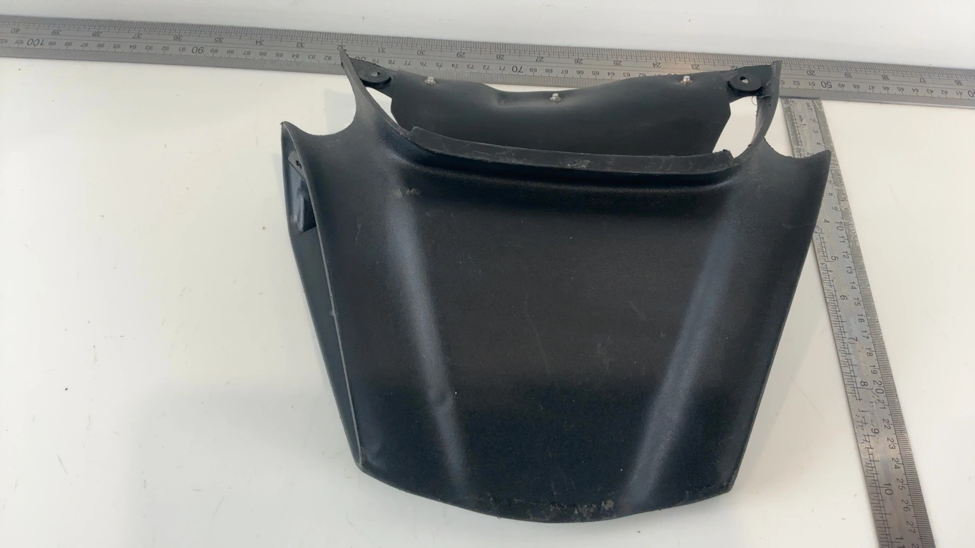 Gilera DNA ZAPC27 50 Rear Centre Fairing Mudguard undertray 2000-2005 OEM 318289 - Image 3