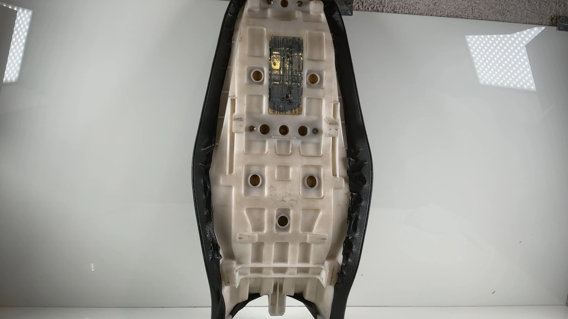 Kawasaki ZR-7 ZR750 750cc Motorcycle Dual Seat 1999-2004 OEM 53001-1907-MA - Image 2