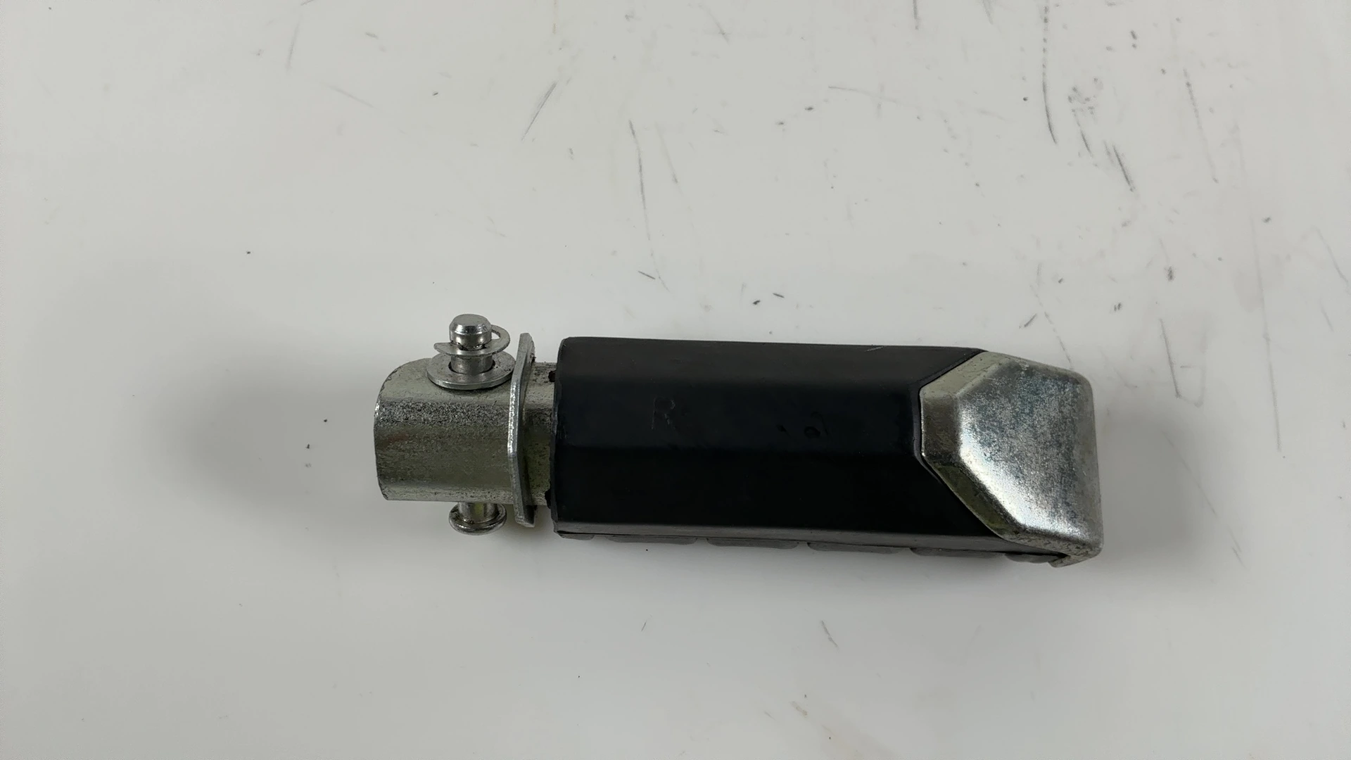 Yamaha YS125 RE331 125cc Rear Right Foot Peg 2017-2019 OEM 5VL-F7440-01 - Image 7