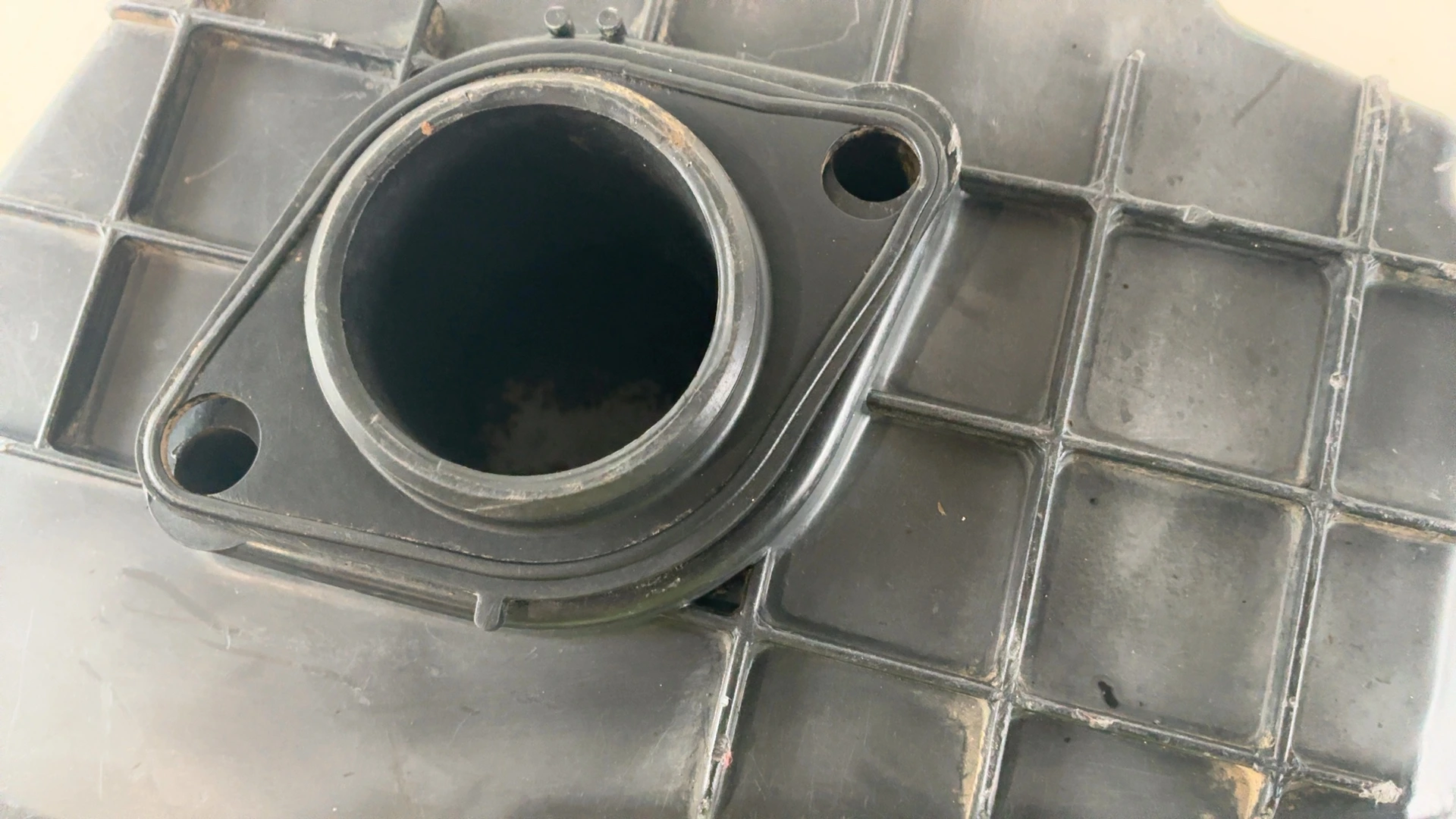 Yamaha Virago XV750 XV920 750cc Airbox Filter Box 1981-1983 OEM 4X7-14401-00-00 - Image 5