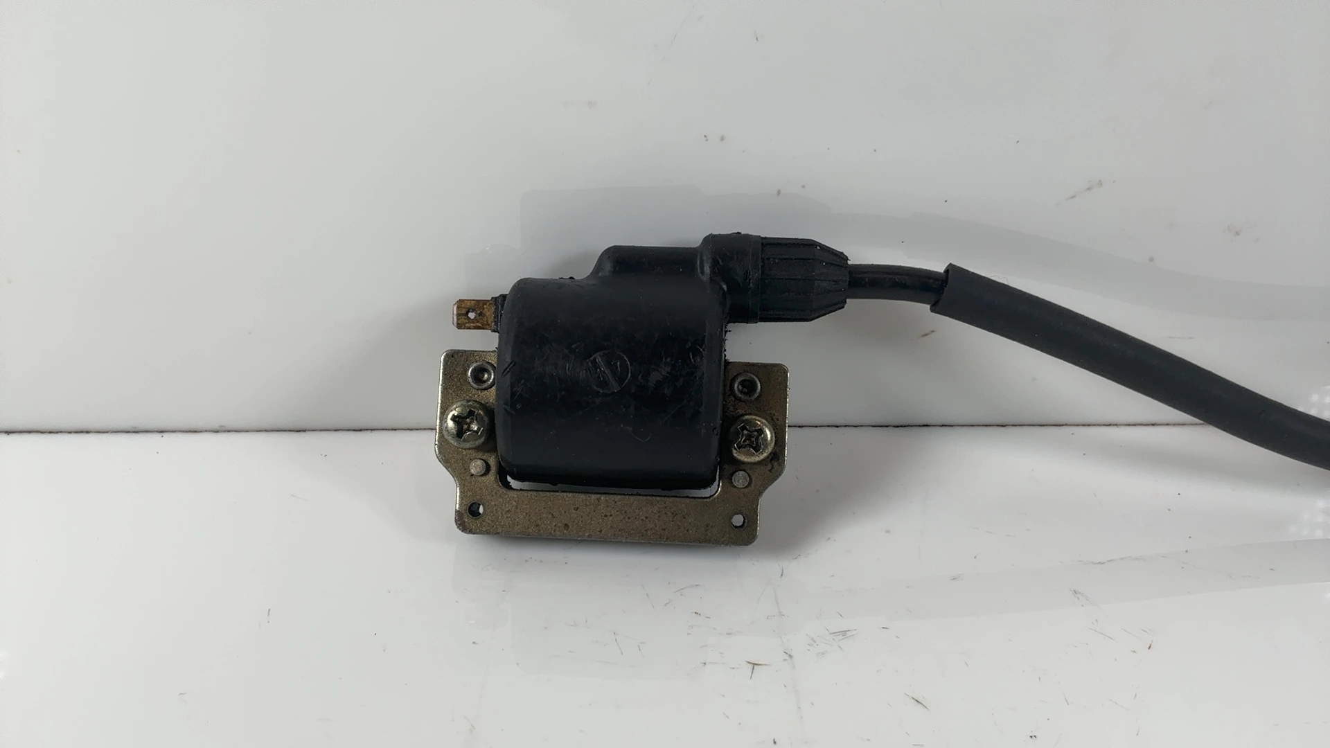 Kawasaki KLR250 KL250D 250cc Ignition Coil 1984-2005 OEM 21121-1118