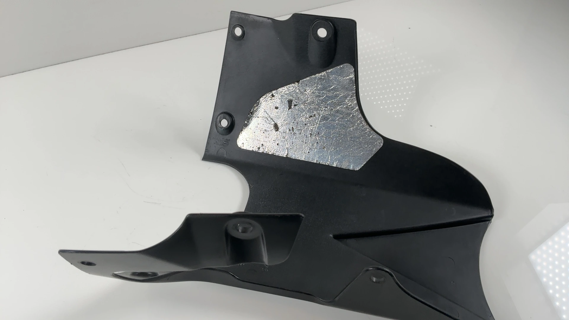 Suzuki GSXR 750 SRAD 750cc Lower Belly Fairing 1996-1999 OEM 94661-33E00 - Image 6