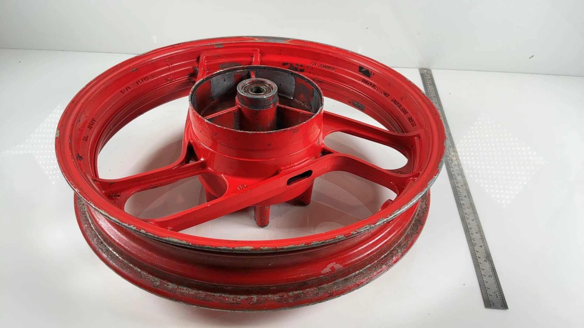 Yamaha FZ750 1FN 750CC Rear Wheel Rim 1985-1986 OEM 1AE-25338-00-6G - Image 3