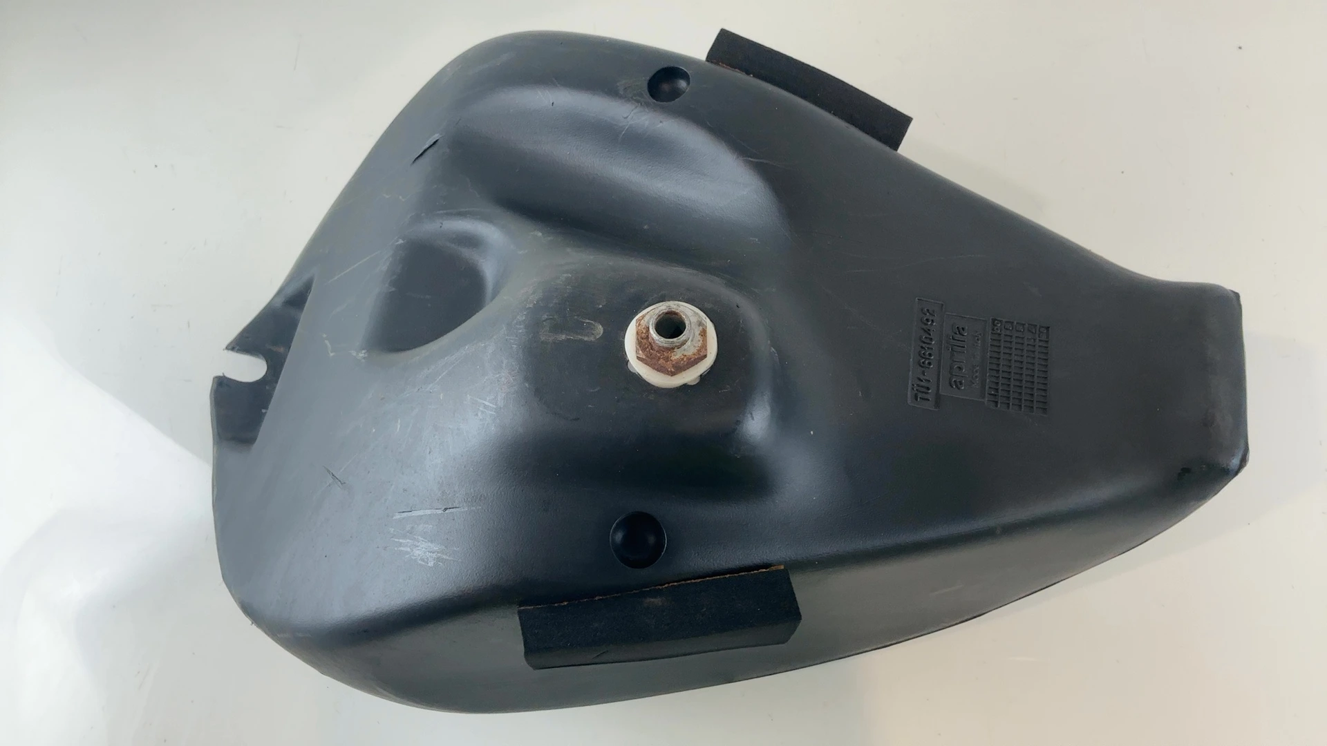 Aprilia RS 125 125cc Fuel Gas Petrol Tank 1995-1998 OEM 6610492 - Image 2