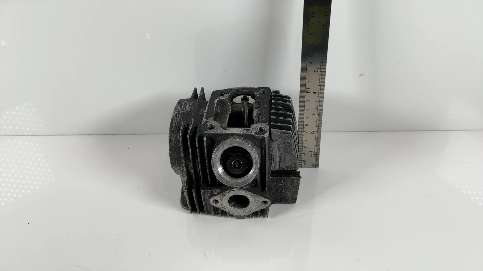 Honda Super 90 S90 90cc Cylinder Head 1964-1969 OEM 12200-028-020 - Image 3