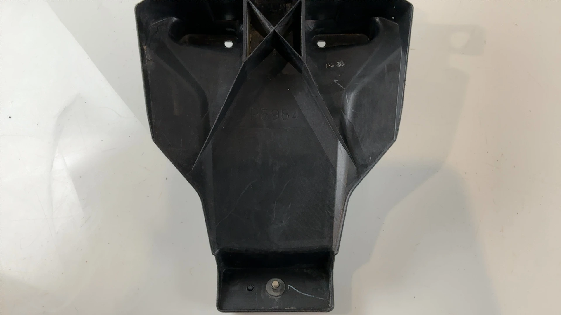 Yamaha YZF-R1 RN12 1000 CC Rear Fender Mudguard 2004-2006 OEM 5VY-21629-01-00 - Image 10