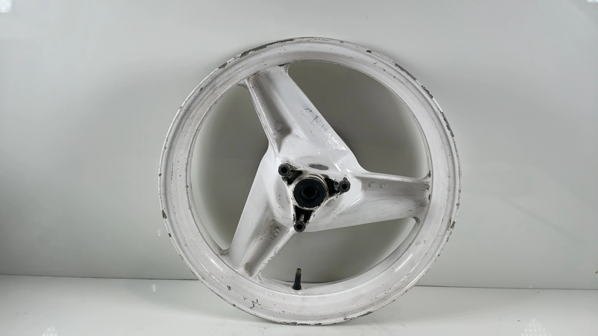 Honda CBR600F PC19 600cc Rear Wheel Rim 1987-1990 OEM 42650-MN4-305ZD