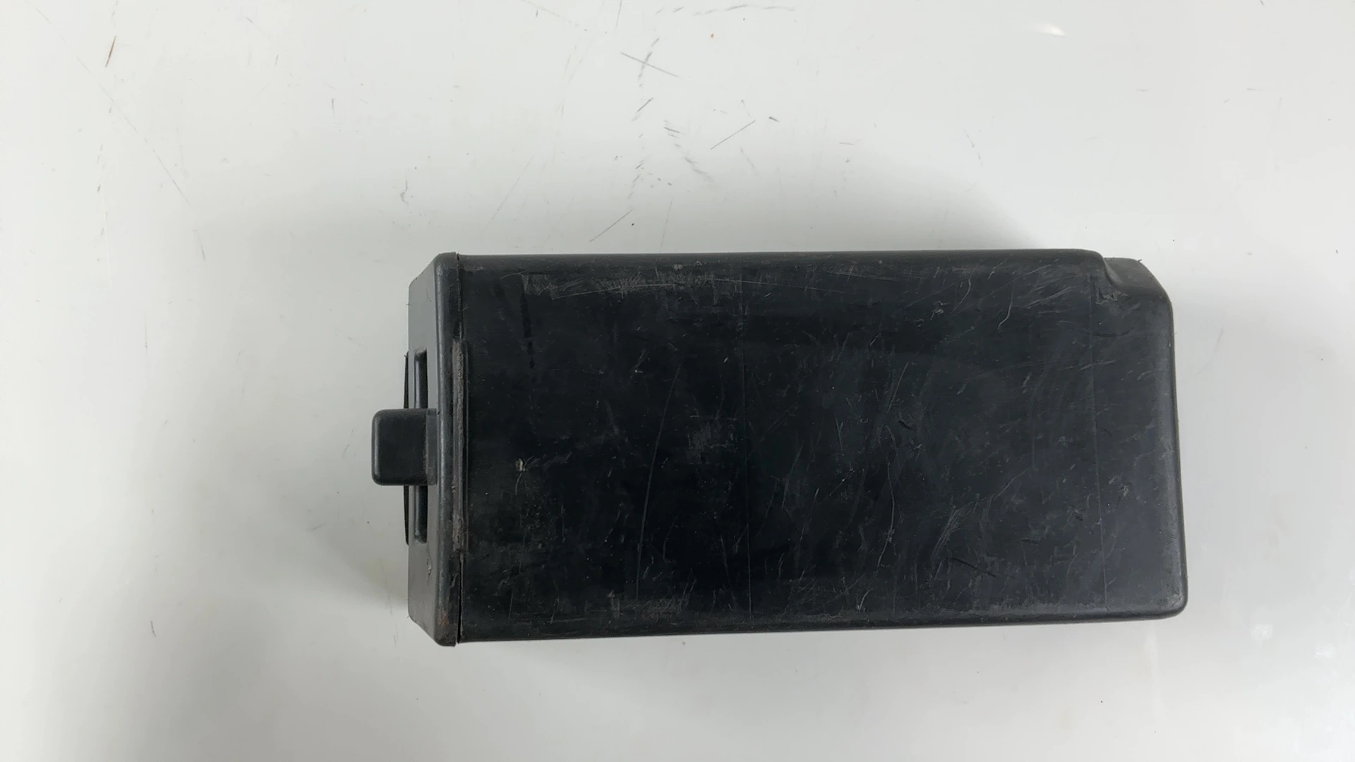 Kawasaki GPZ600R ZX600A 600cc Tool Storage Box Case 1985 1986 OEM 32099-1074
