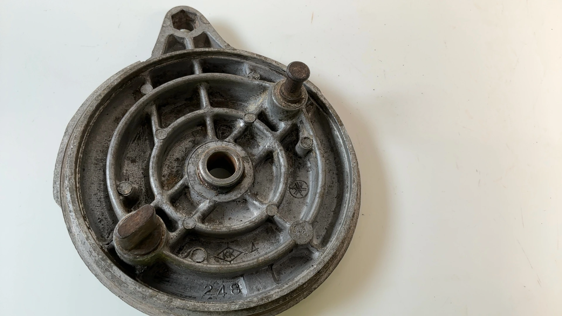 Yamaha Enduro DT125 125cc Rear Brake Drum Plate 1974-1976 OEM 437-25026-10-35 - Image 9