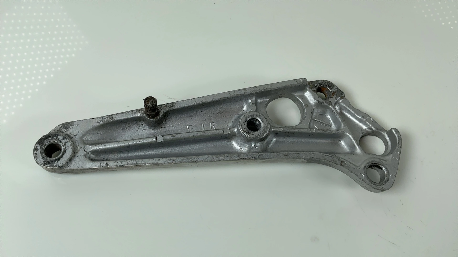 Suzuki GSX400F GS40XF 400cc Right Footrest Muffler Bracket 1981-1983 43811-33200 - Image 5