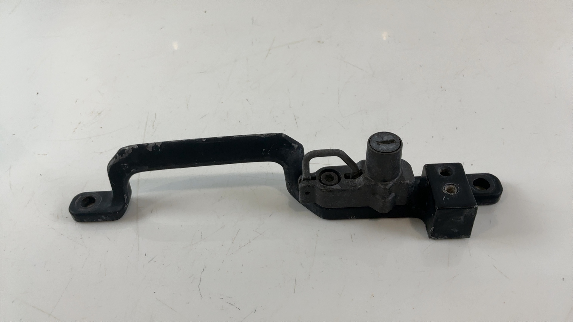 Kawasaki ZZR600 ZX600D 600cc Helmet Seat Lock Handle 1990-1992 OEM 32109-1206 - Image 1