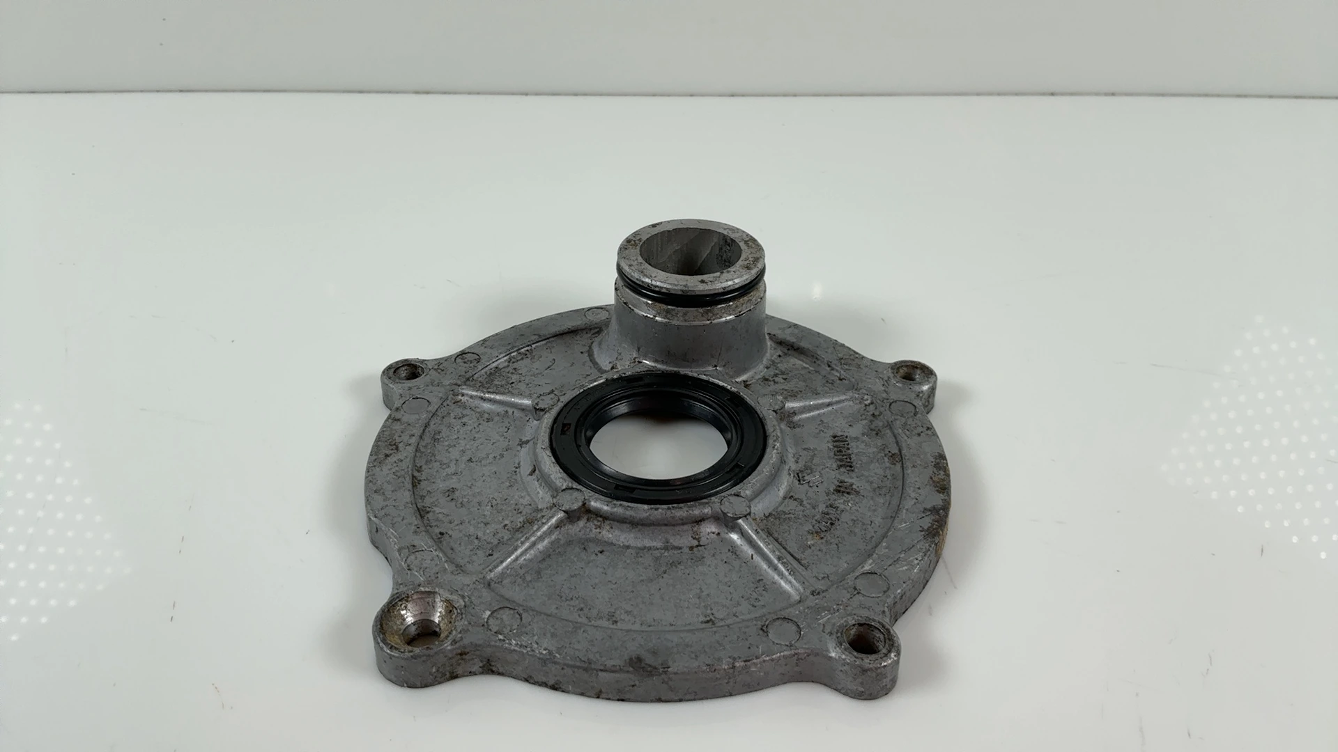 Suzuki GP100 GP-100 100cc Rotary Disc Outer Valve Cover 1978-82 OEM 12450-39200 - Image 1